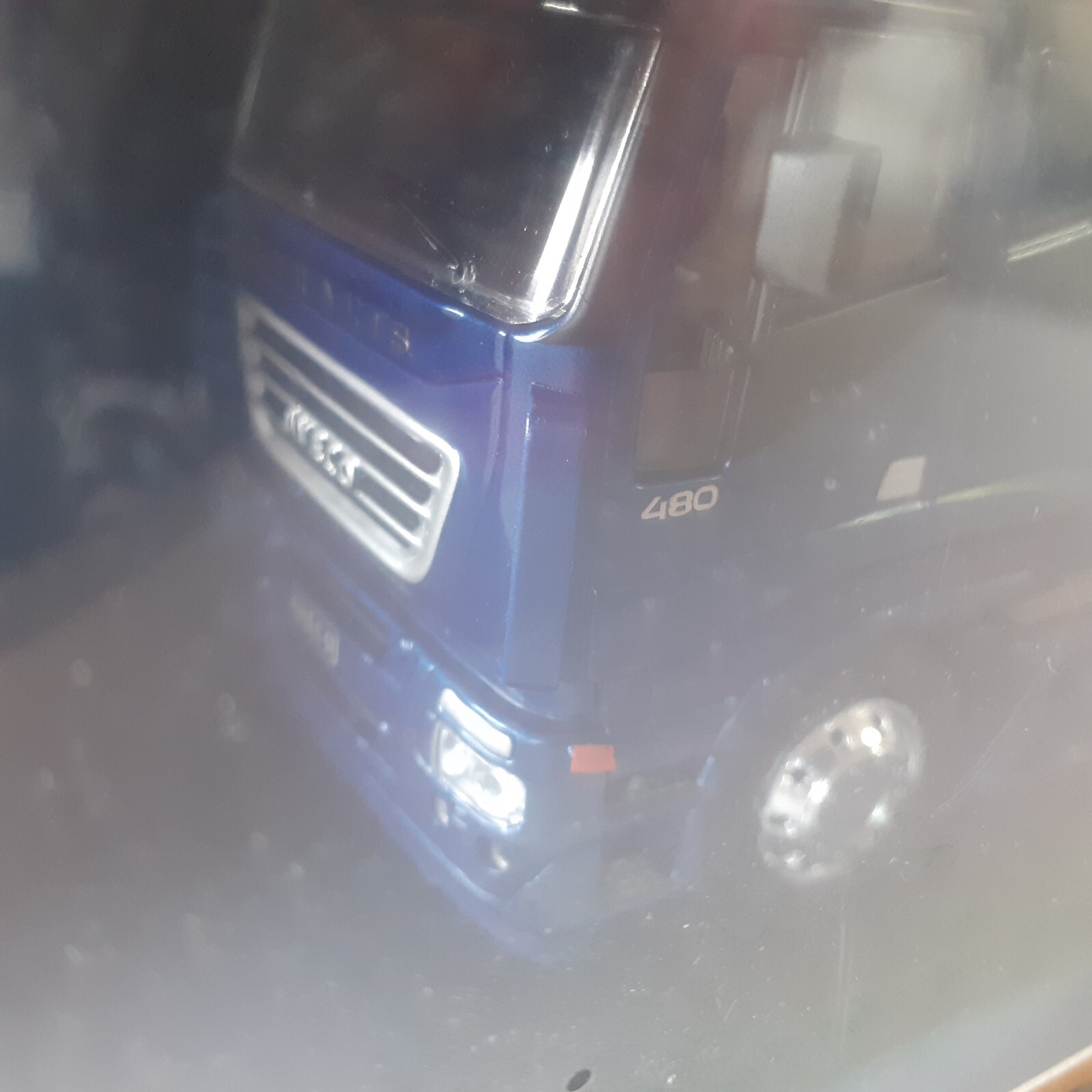 IXO TR031 IVECO STRALIS 2012 – TRACTOR UNIT – BLUE – 1.43