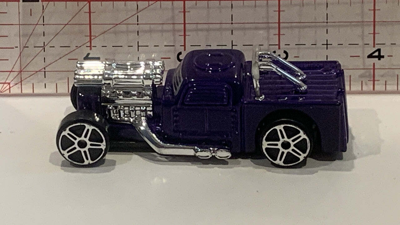 Purple Leadslinger Maisto Toy Diecast Car