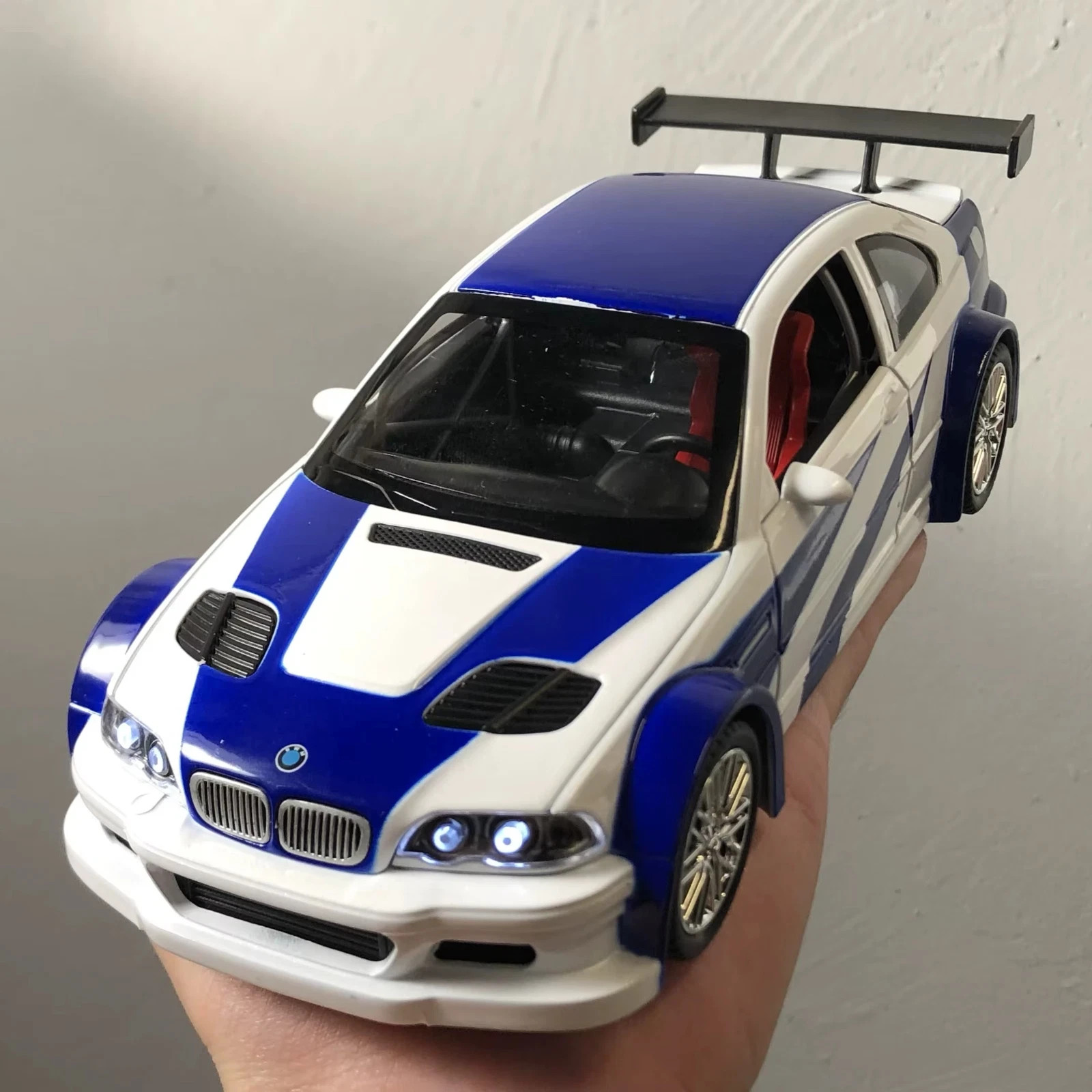 1:24 BMW M3 GTR E46 Diecast Model Car – Sports Muscle Car Collector Display