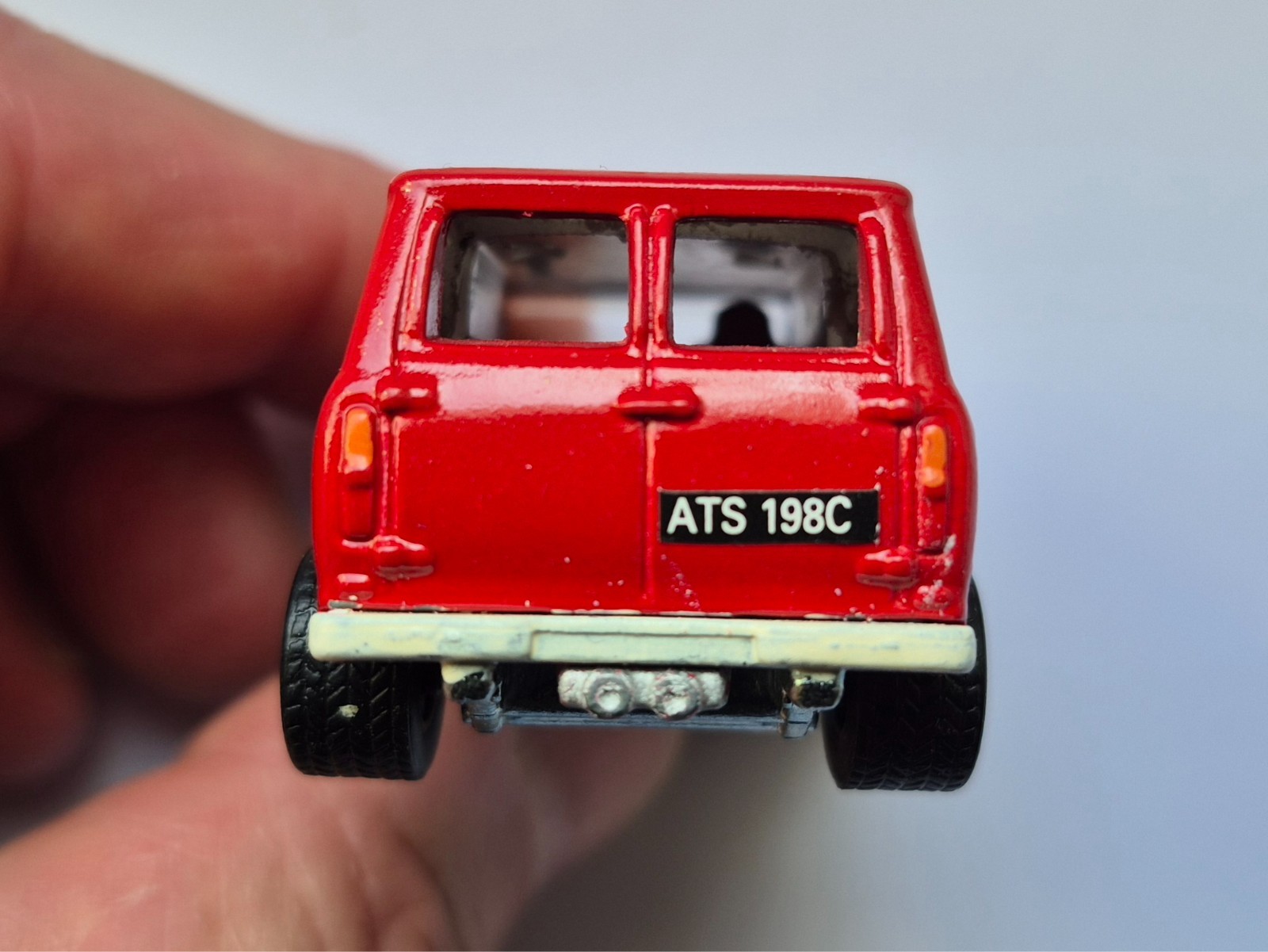 Hot Wheels Ford Transit Supervan 1 – Alan Mann CUSTOM.