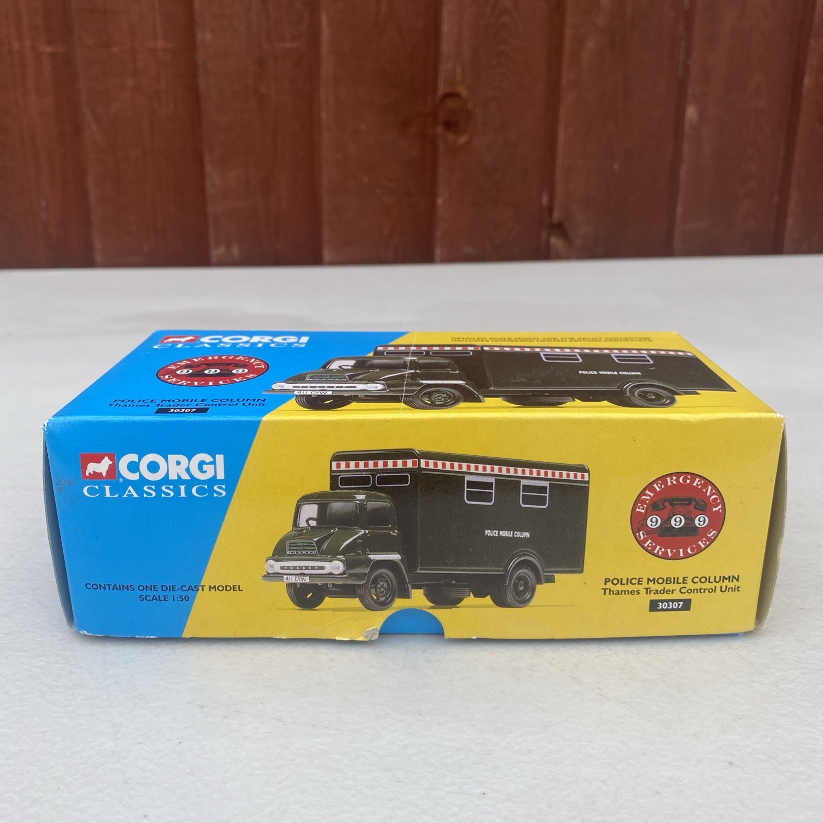 Corgi Classics 30307 Police Mobile Column Thames Trader Control Unit 1:50 Scale