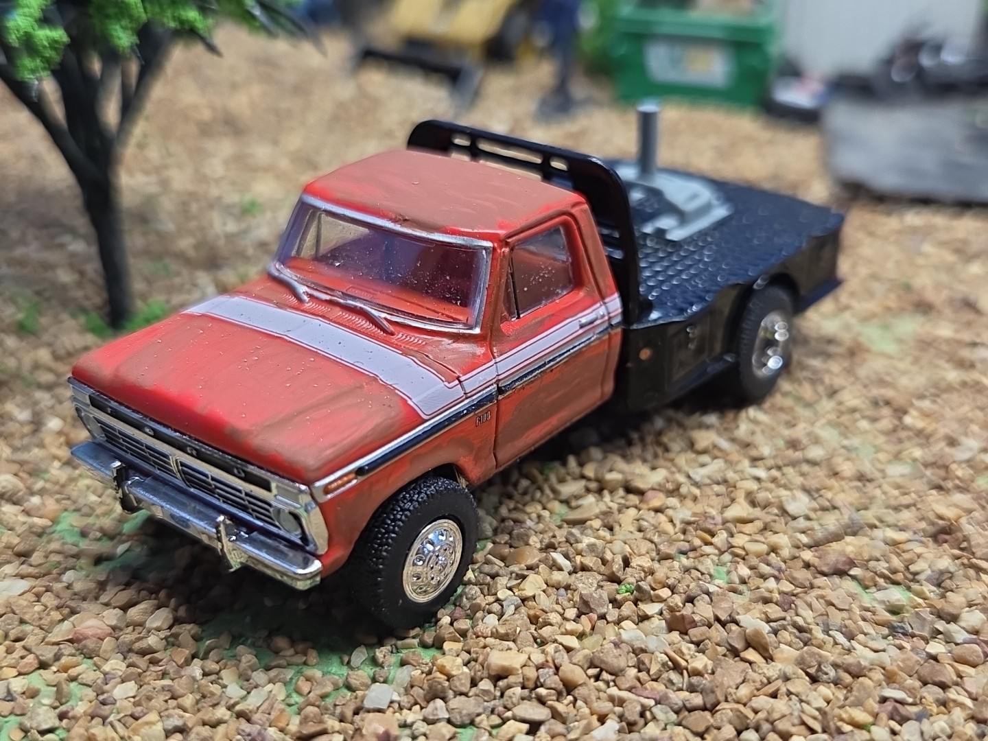 Custom Made 1974 Ford F-150 RANGER XLT 4×4 Greenlight Flat Bed Truck Ertl Farm