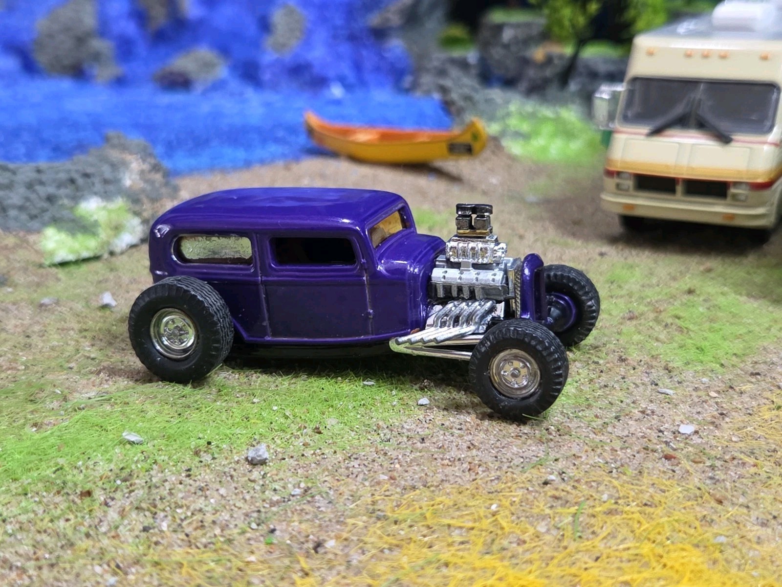 Custom 1:64 street Rat Rod lowered hot FORD chopped panel paddy wagon HotWheels