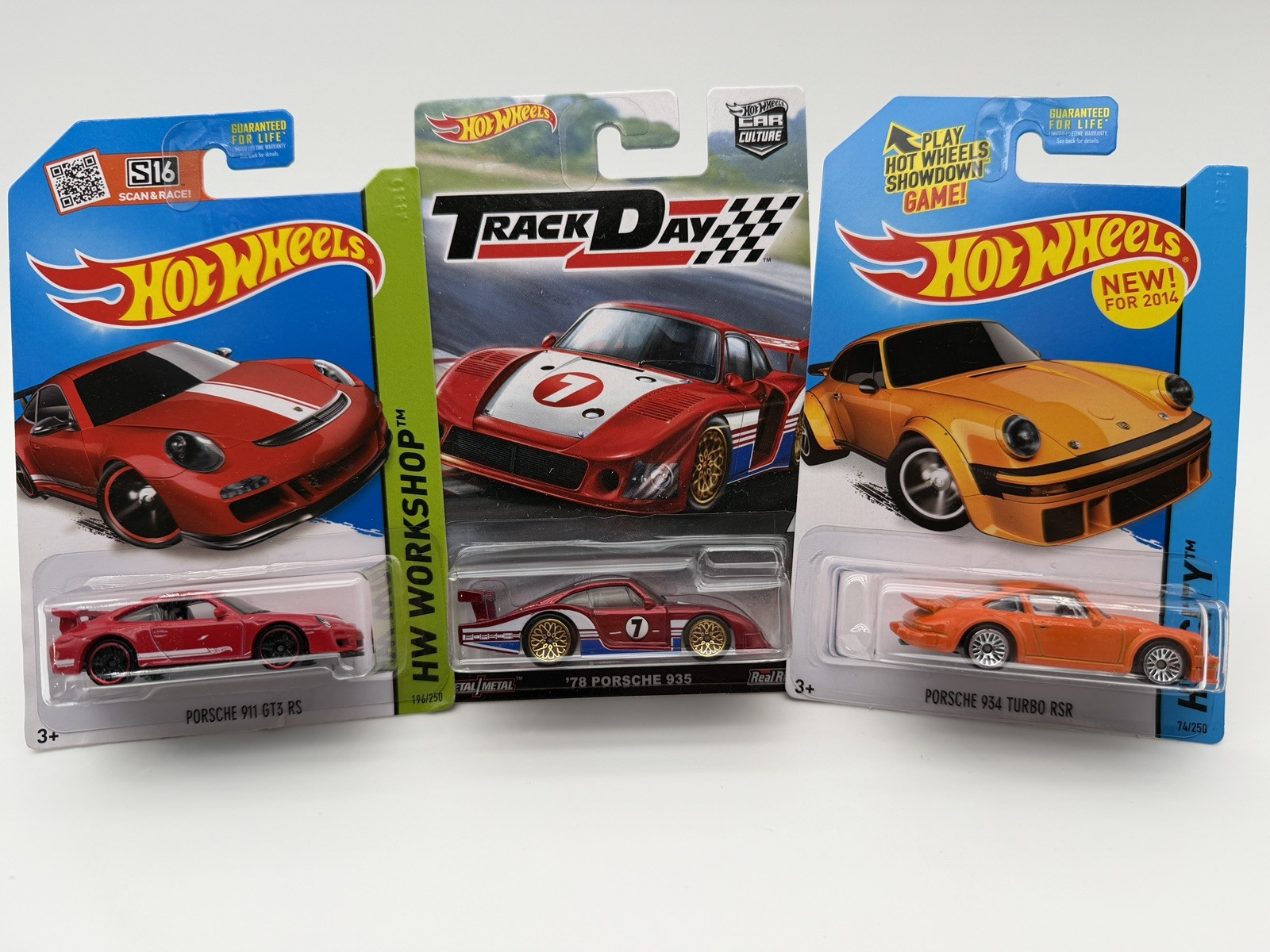 Hot Wheels Porsche Lot: GT3 RS, 935, 934 RSR New with Protectors Nice Lot
