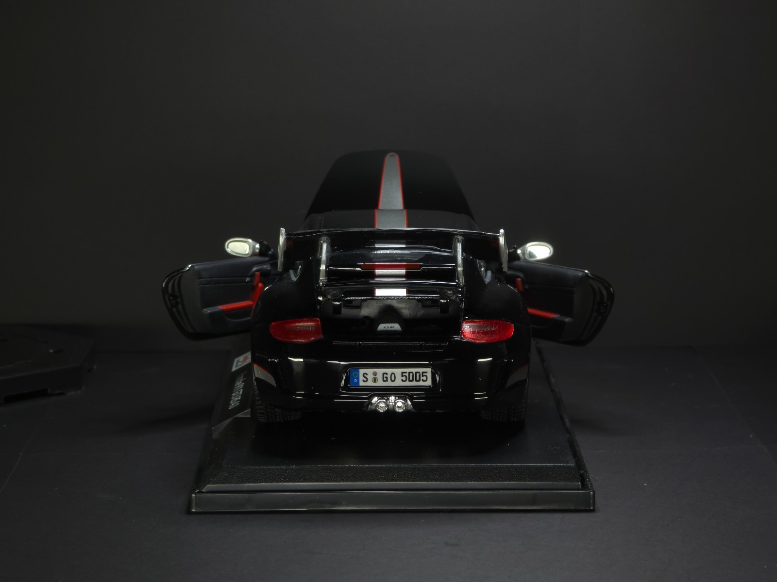 Porshe 911 GT3 RS 4.0 1:18 Maisto Exclusive Style Special Edition – Black