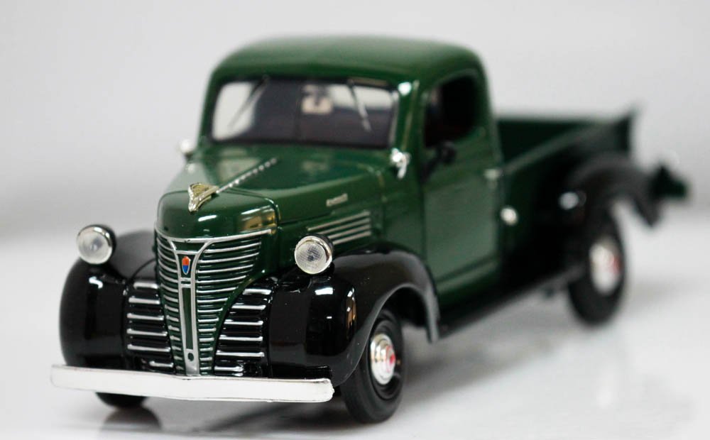 Plymouth Ram Pickup Truck Vintage Classic Built Metal 1 24 Model12Promo18
