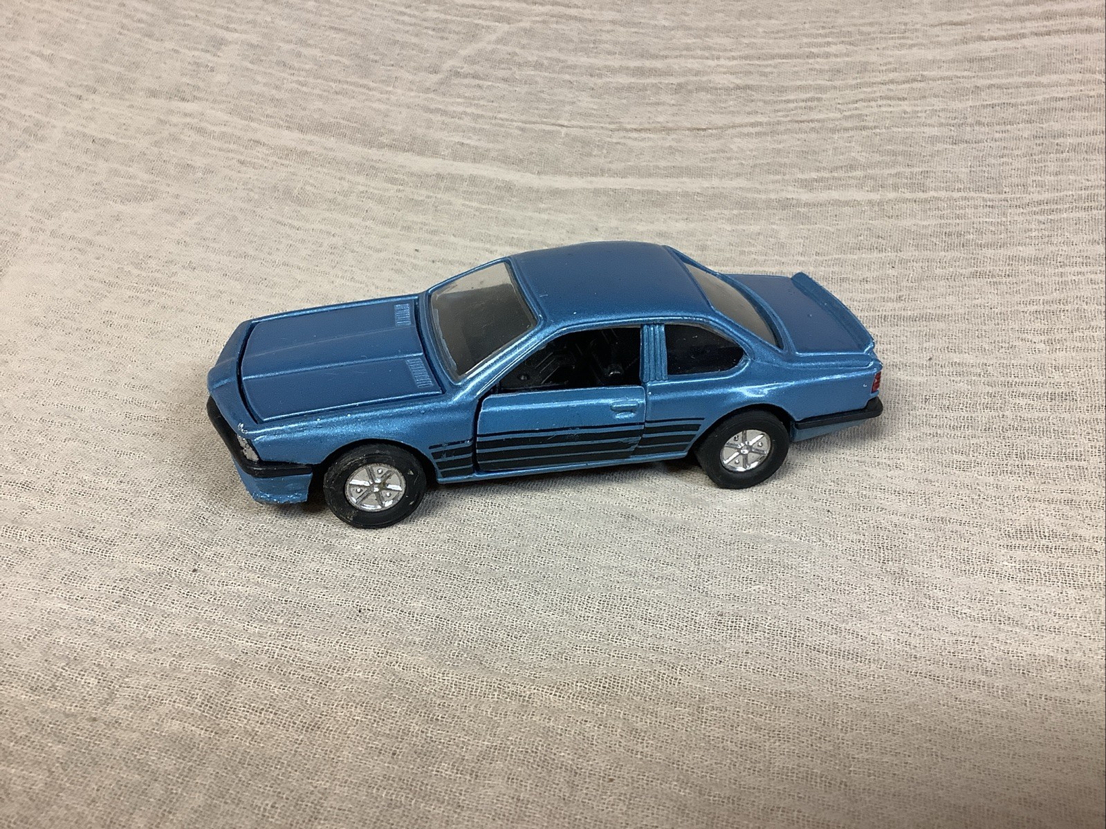 Vintage 1/41 Scale BMW 635 CSi E24 Diecast CarSunnyside Toys SS-907