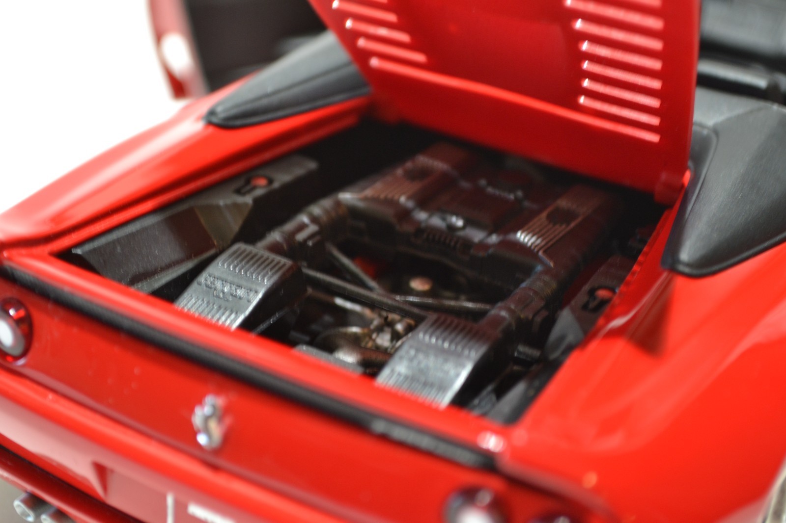 1/18 UT Models Ferrari 355 Spider Rosso Corsa No Box