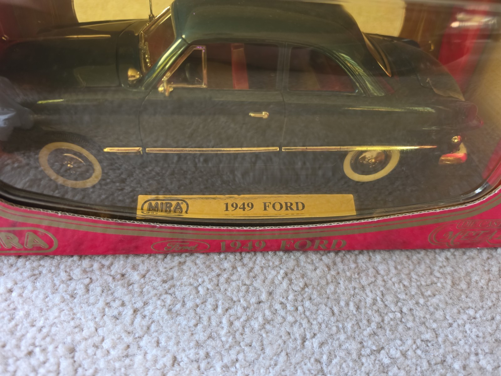 Mira Golden Line 1/18 Scale Diecast 1949 Ford Coupe