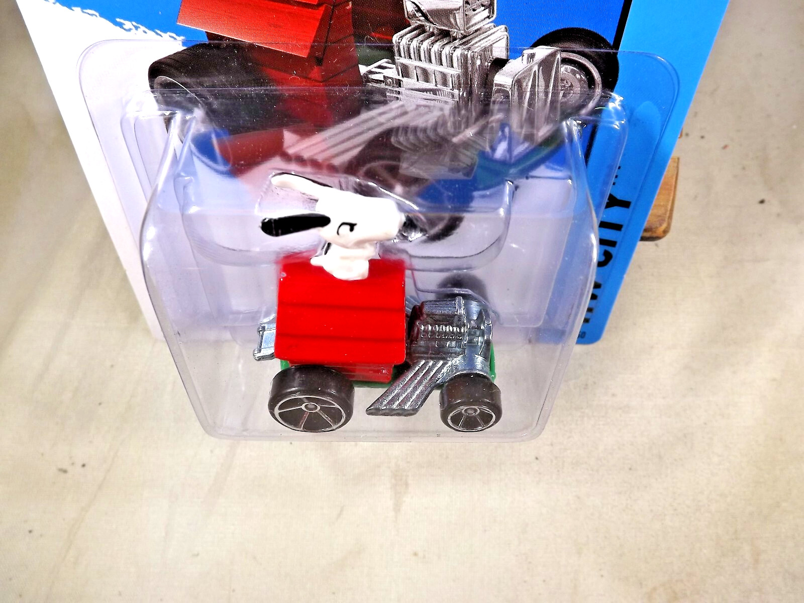 2015 Hot Wheels #59 HW City-Tooned / Peanuts SNOOPY Red w/Chrome OH5 Spoke Wheel