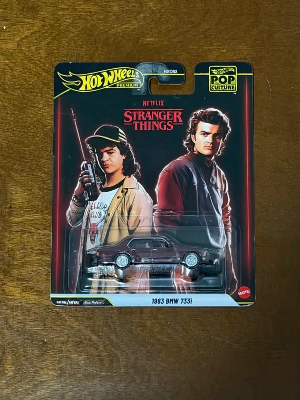 DMG Hot Wheels Premium 2025 Pop Culture Stranger Things 1983 BMW 733i JHW81