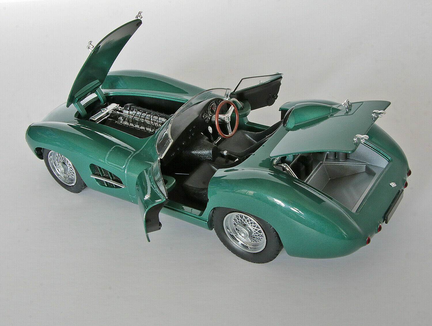 1:18 24 Le Mans Race Car 12 Racing Racer Carousel SLR Metal Diecast Model