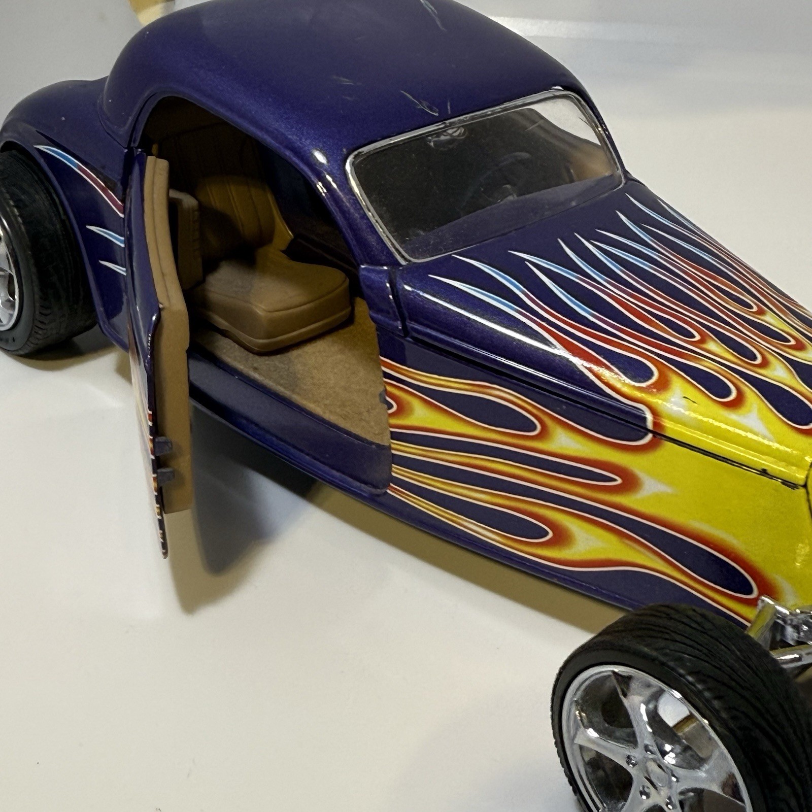 1933 Ford Coupe Shyne Rodz Hot Rod Flames Purple 1:18 Die Cast