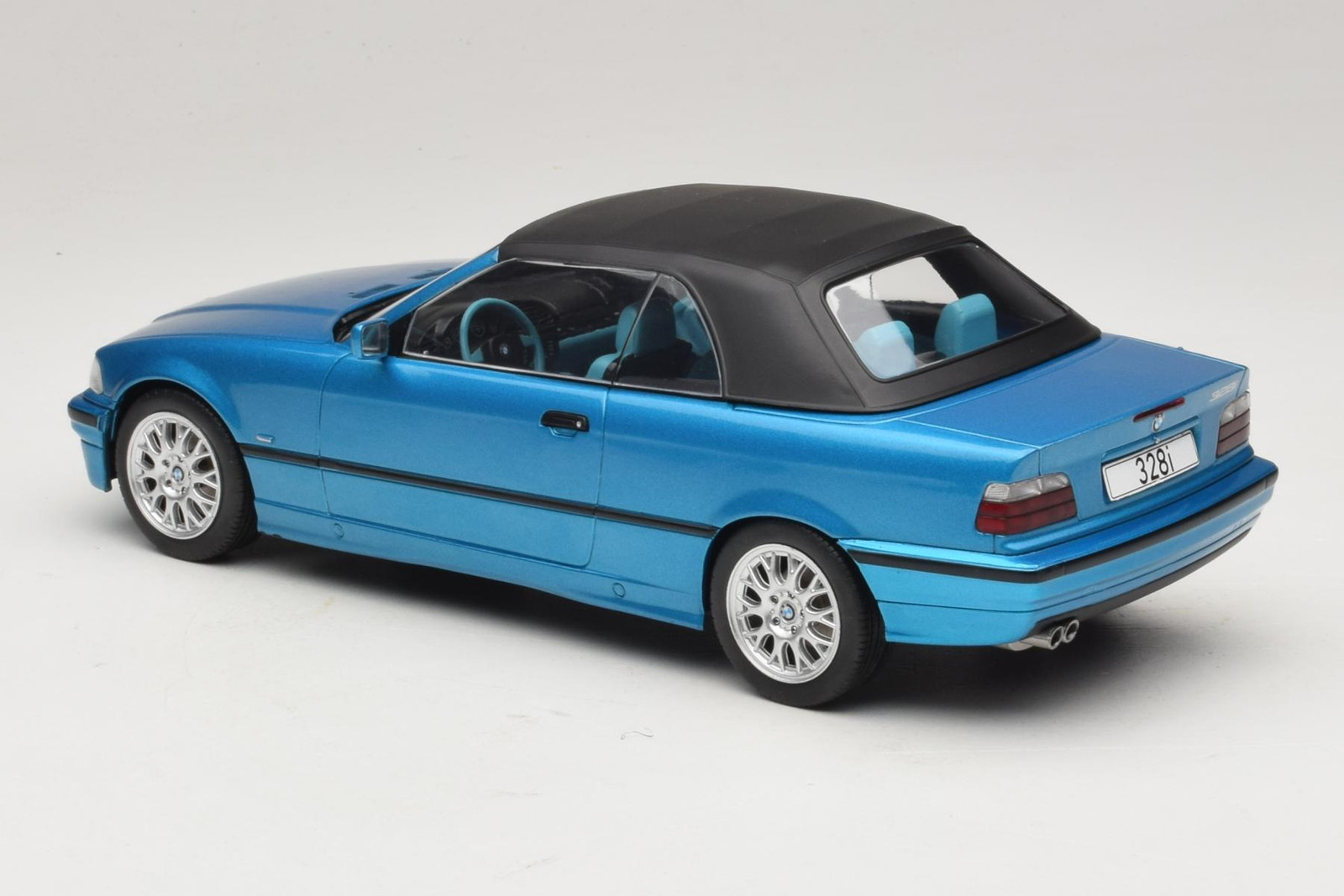 BMW 3 Series E36 Convertible 1:18 Blue Metallic MCG | MCG18319