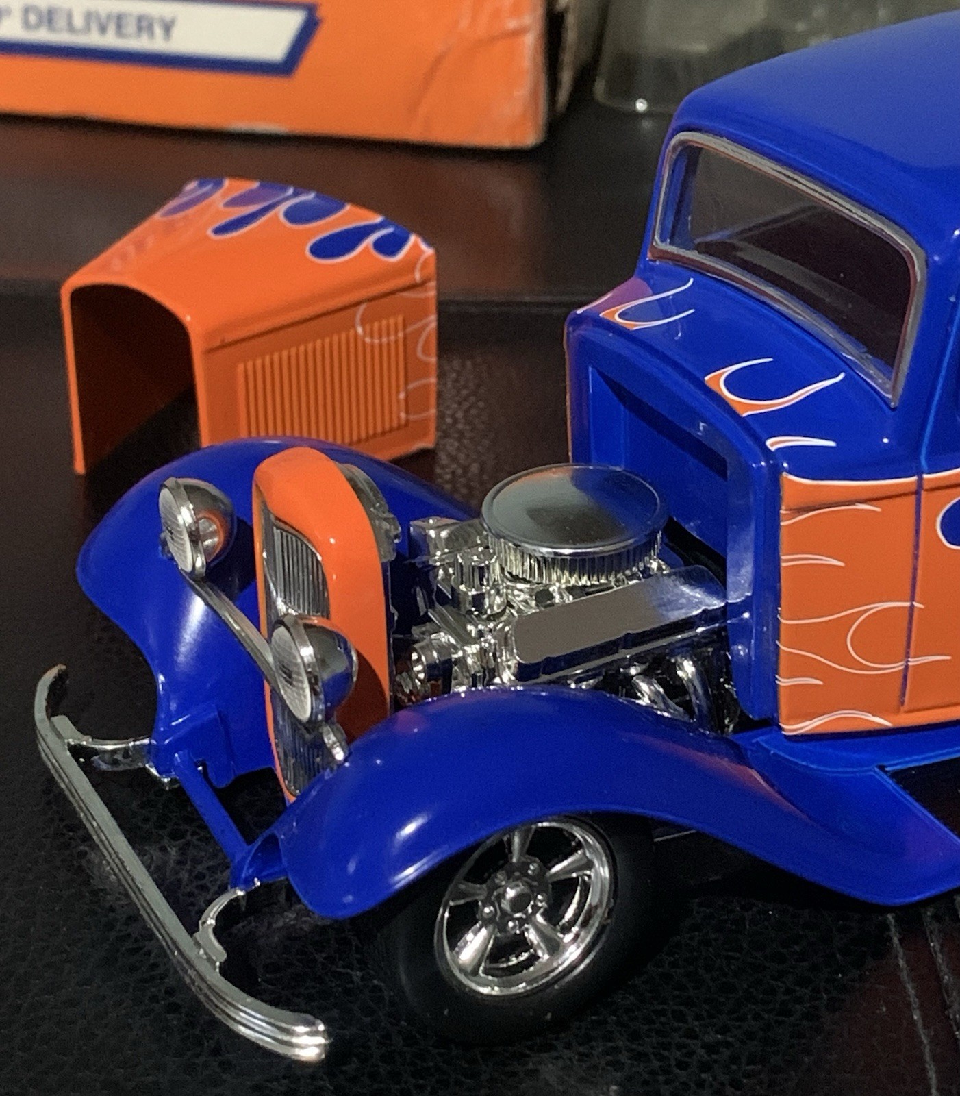 Gulf 1932 Ford Delivery Scale 1:25 Diecast Metal Limited Edition 2006.Damged Box
