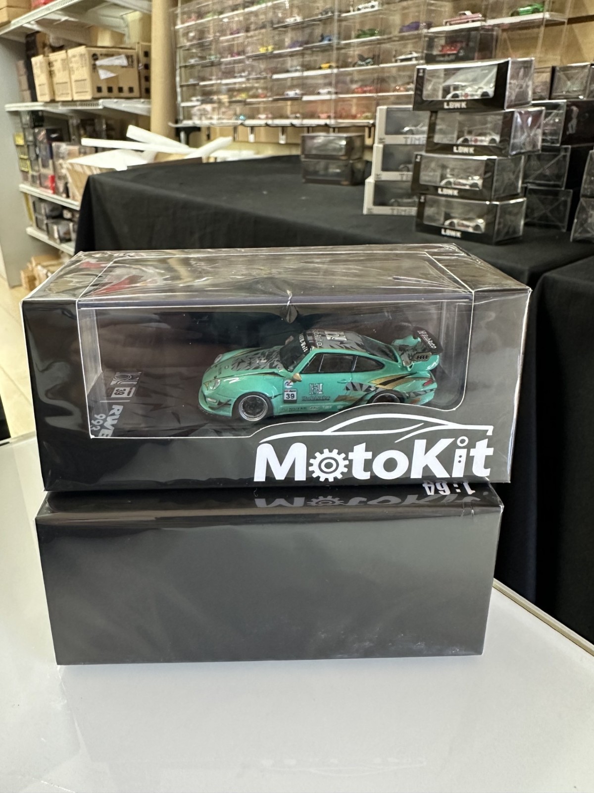 PORSCHE RWB 993 SICHUAN PEPPER LIVERY GREEN 1/64 DIECAST CAR MODEL BY MOTOKIT MK
