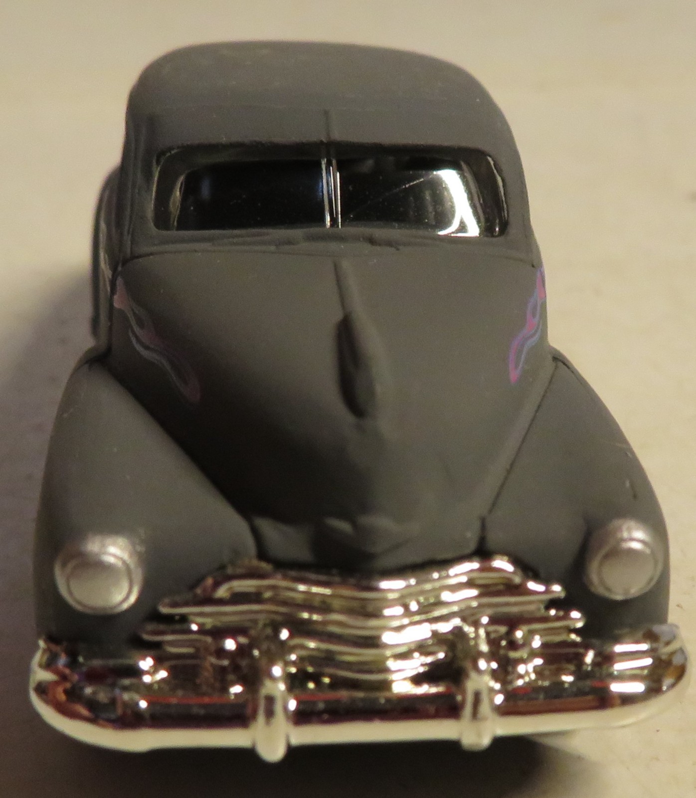 Jada Road Rats Matte Gray ’47 Chevy Aerosedan Fleetline 1:64 Die Cast Chevrolet
