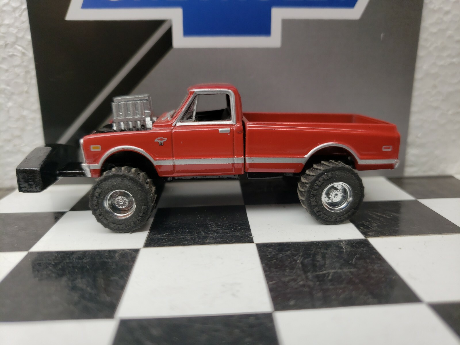 CUSTOM BUILT 1:64 C10 GreenLight 1972 HOT ROD PULLING TRUCK puller CHEVEROLETdcp