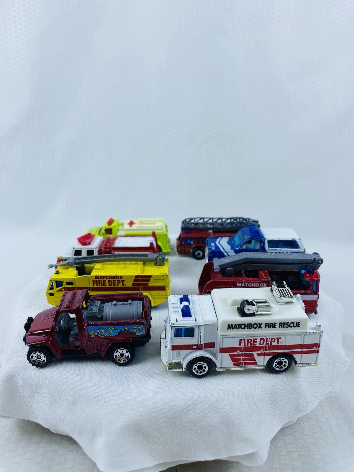 Lot of 8 Matchbox DieCast 1/64 Police, Fire, Rescue Trucks