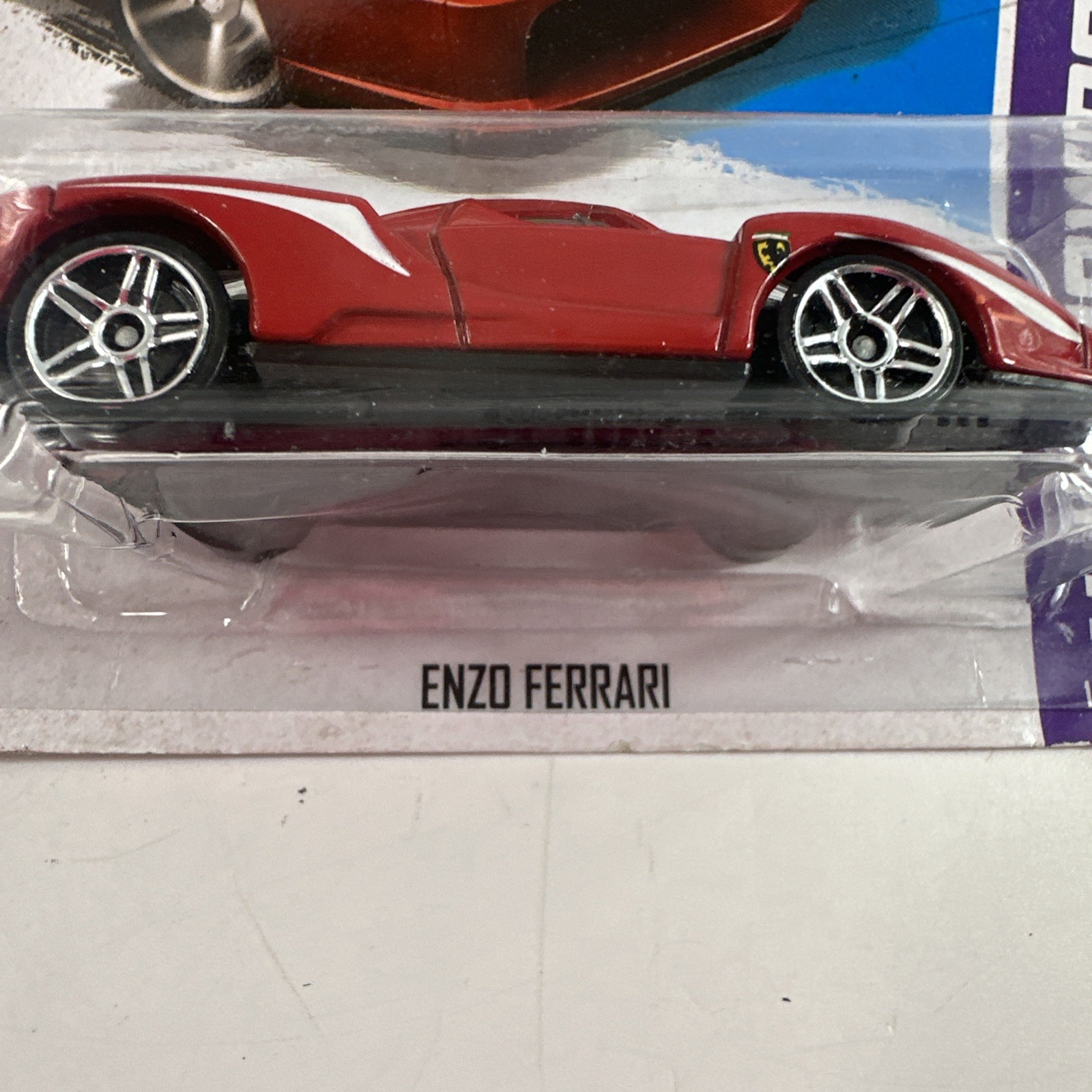 Hot Wheels Enzo Ferrari HW Showroom 2013 Red