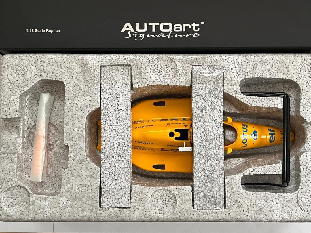 AUTOart 1/18 88726 Team Lotus Type 99T F1 1987 S.Nakajima #11 Diecast Model Used