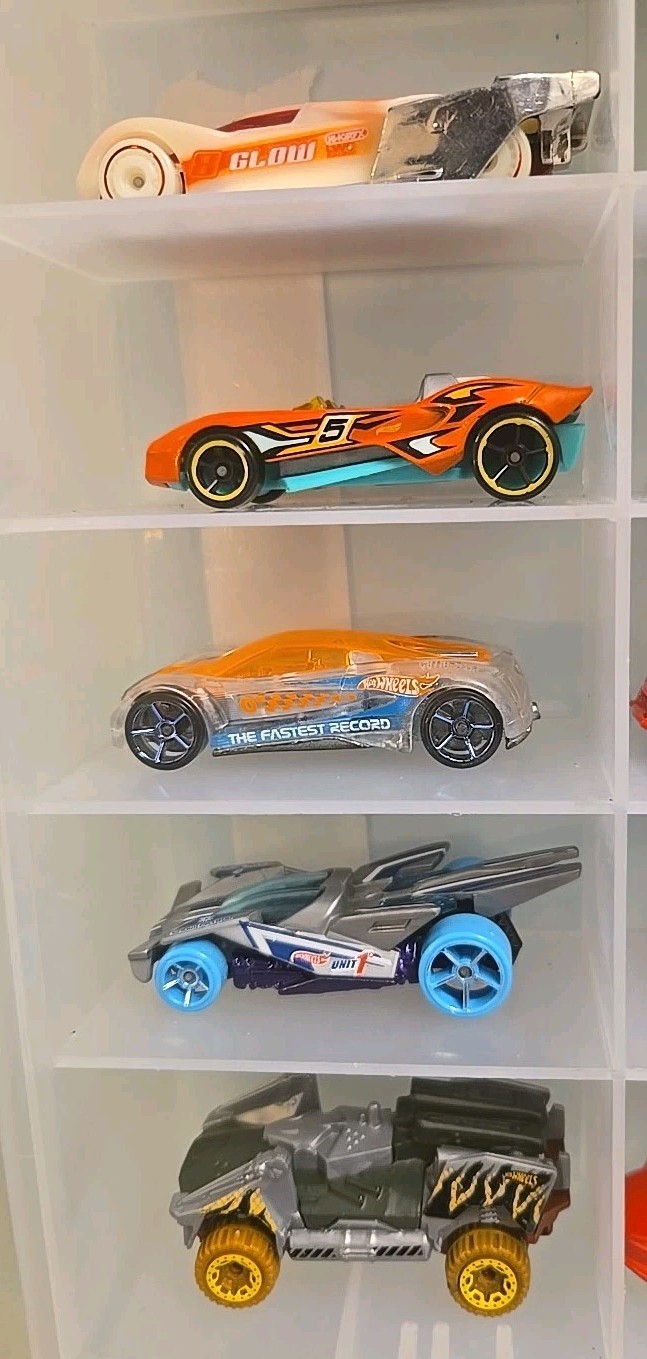 Lot of 20 Loose Hot Wheels Various Fantasy Vehicles Cars