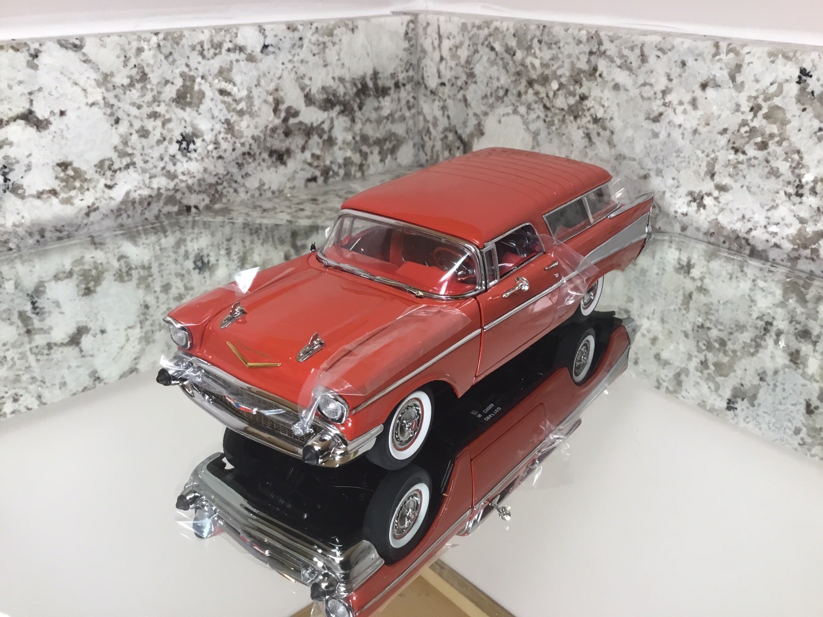 Danbury Mint 1957 Chevrolet Nomad Station Wagon 1/24 “BNIB” Complete
