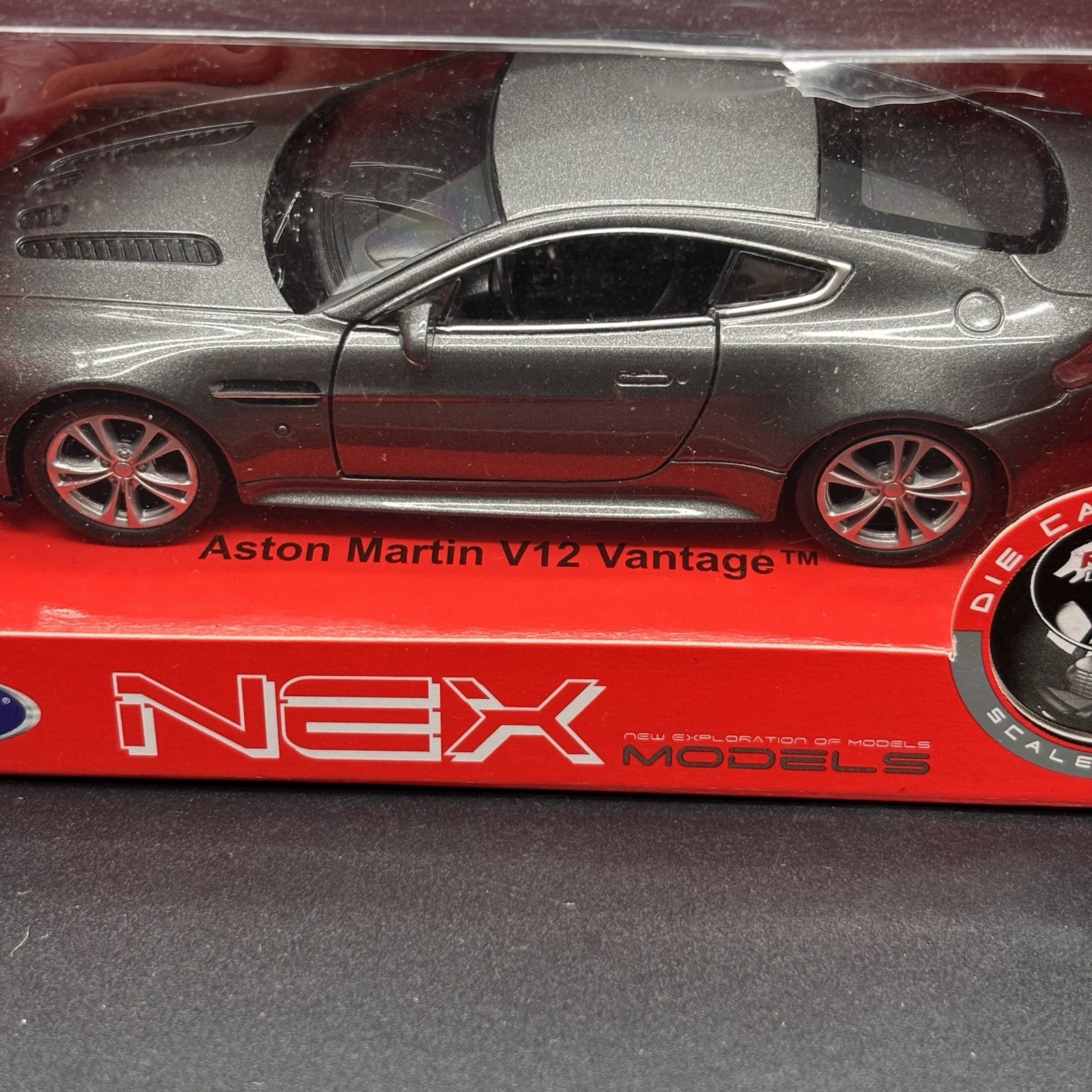 Welly Aston Martin Vantage V12 Grey 1:43 Scale Die Cast Model in Box, Pull-Back