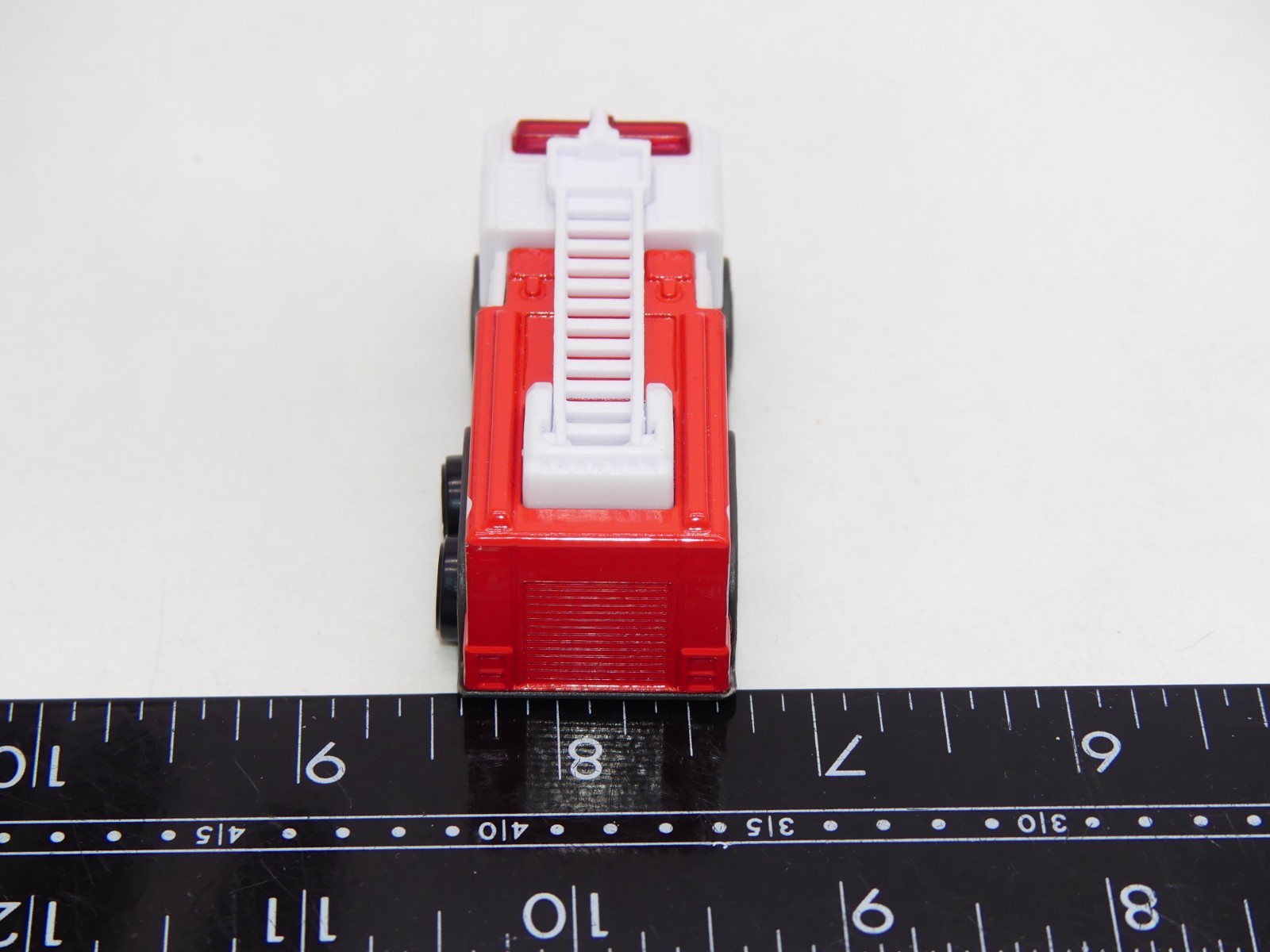 Rescue Fire Dept Fire Truck Diecast Car Red White Toy