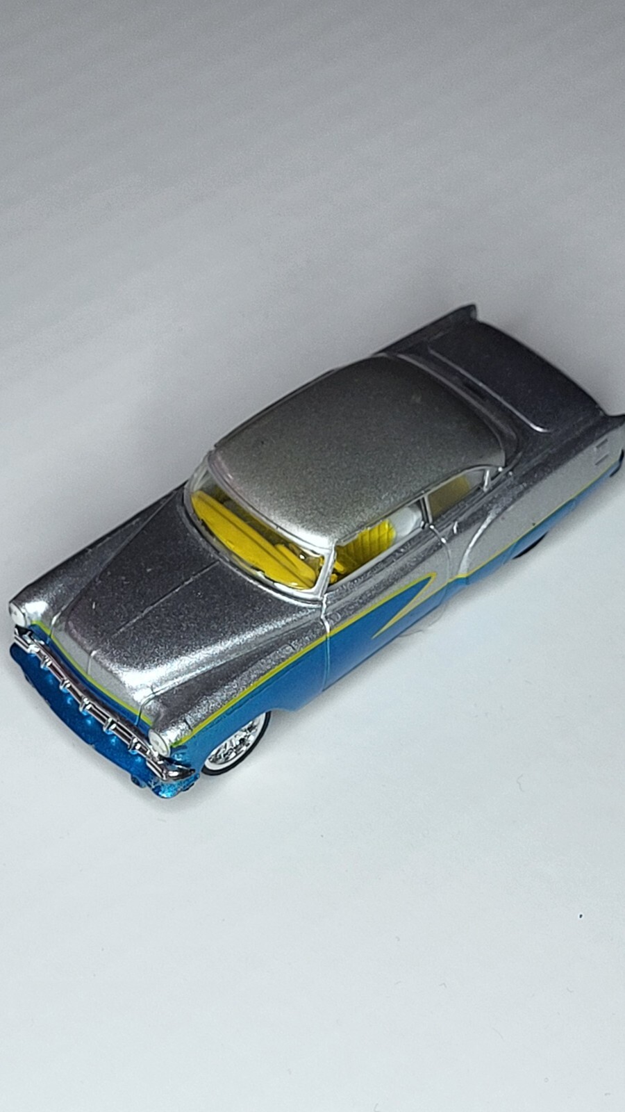 Malibu International 54 Chevy Bel Air Hard Top Blue Silver Car – Loose