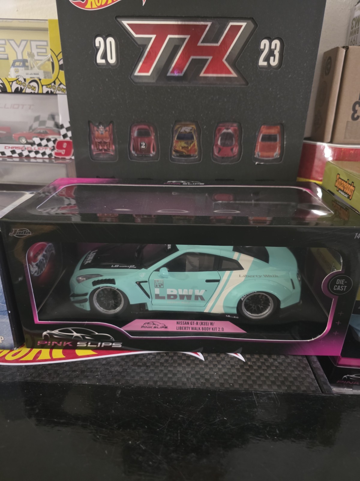 2020 NISSAN GT-R (R35) W/LIBERTY WALK BODY KIT 2.0 1/18 DIECAST JADA