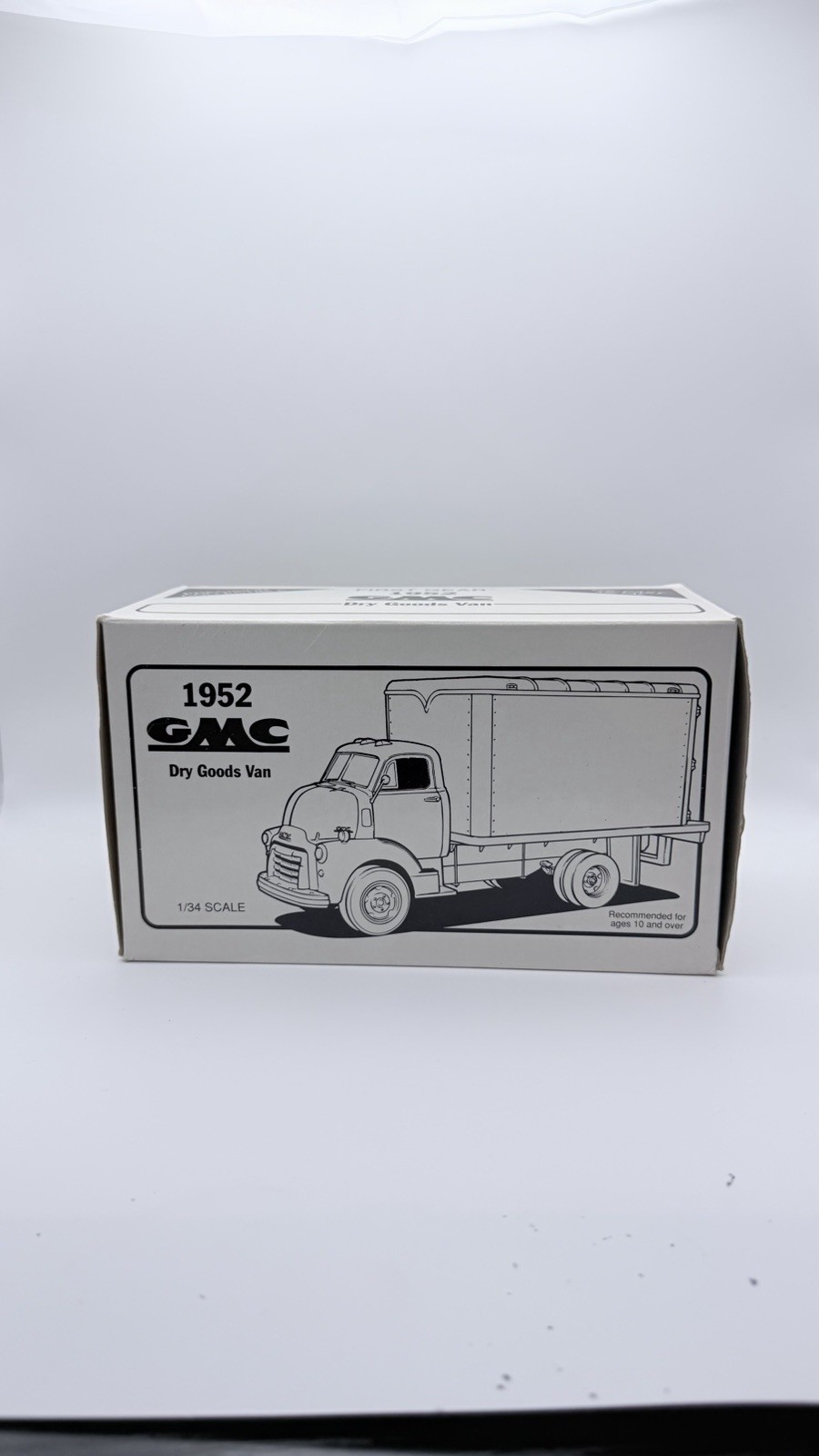 GMC Truck R-M Automotive Finishes 1952 GMC Dry Goods Van NIB Red 1992 1st Gear