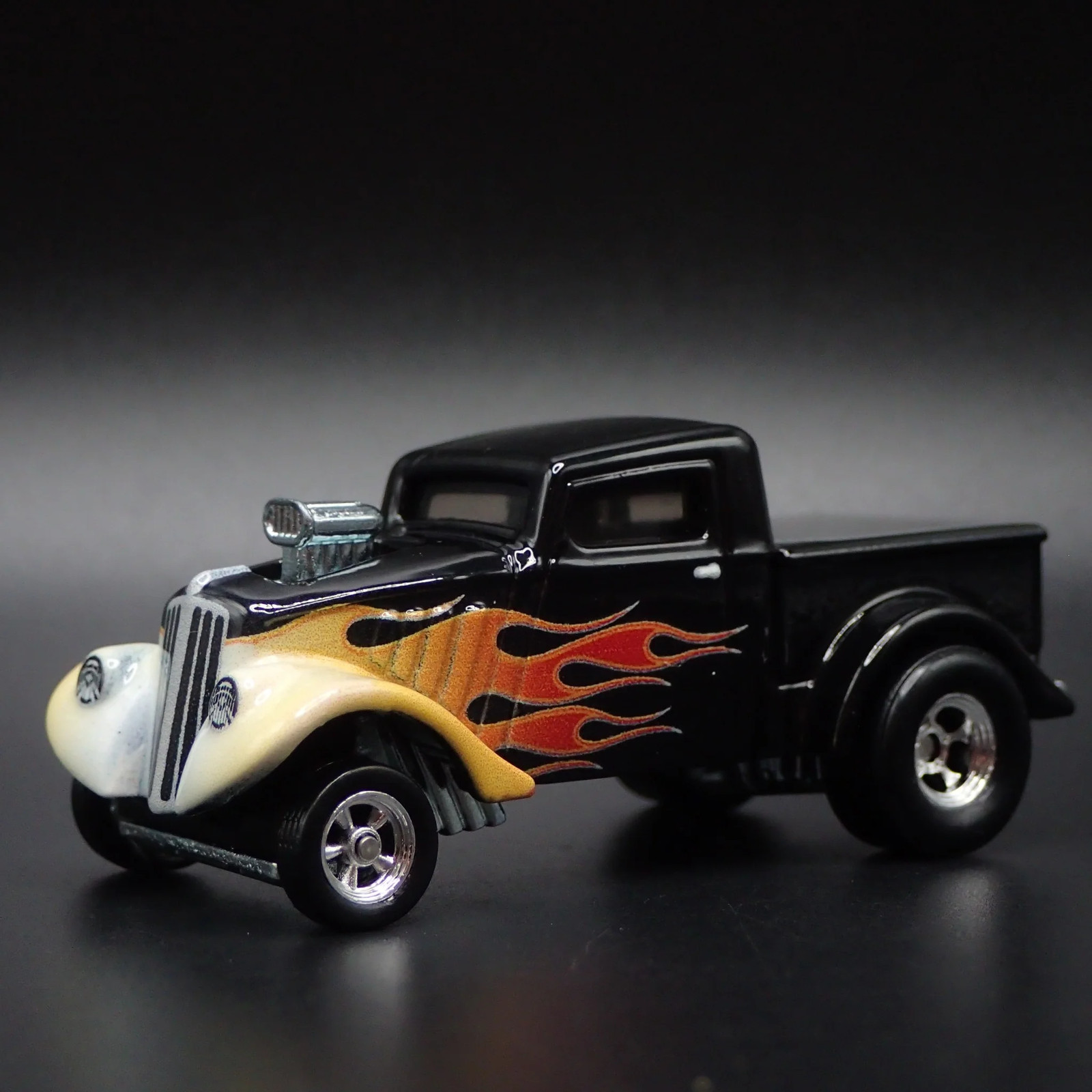 1933 33 WILLYS PICKUP GASSER NHRA 1:64 SCALE COLLECTIBLE DIECAST MODEL CAR