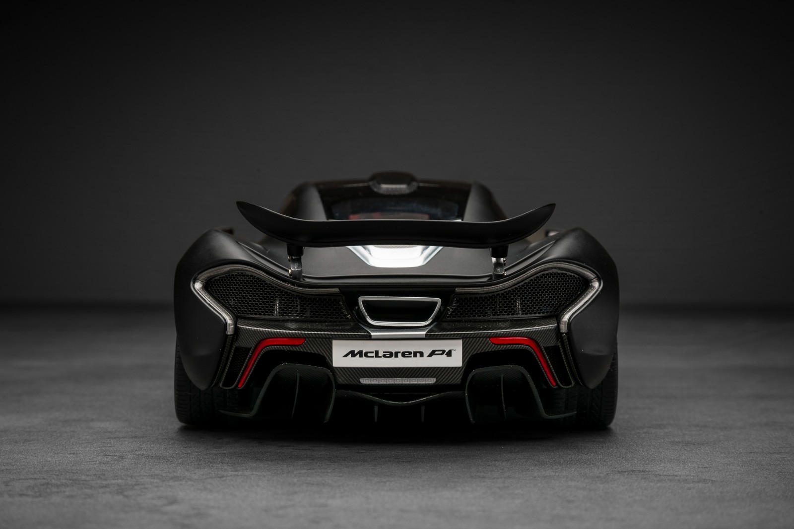 AUTOart 1/18 McLaren P1 Signature Black Matte MIB *RARE*