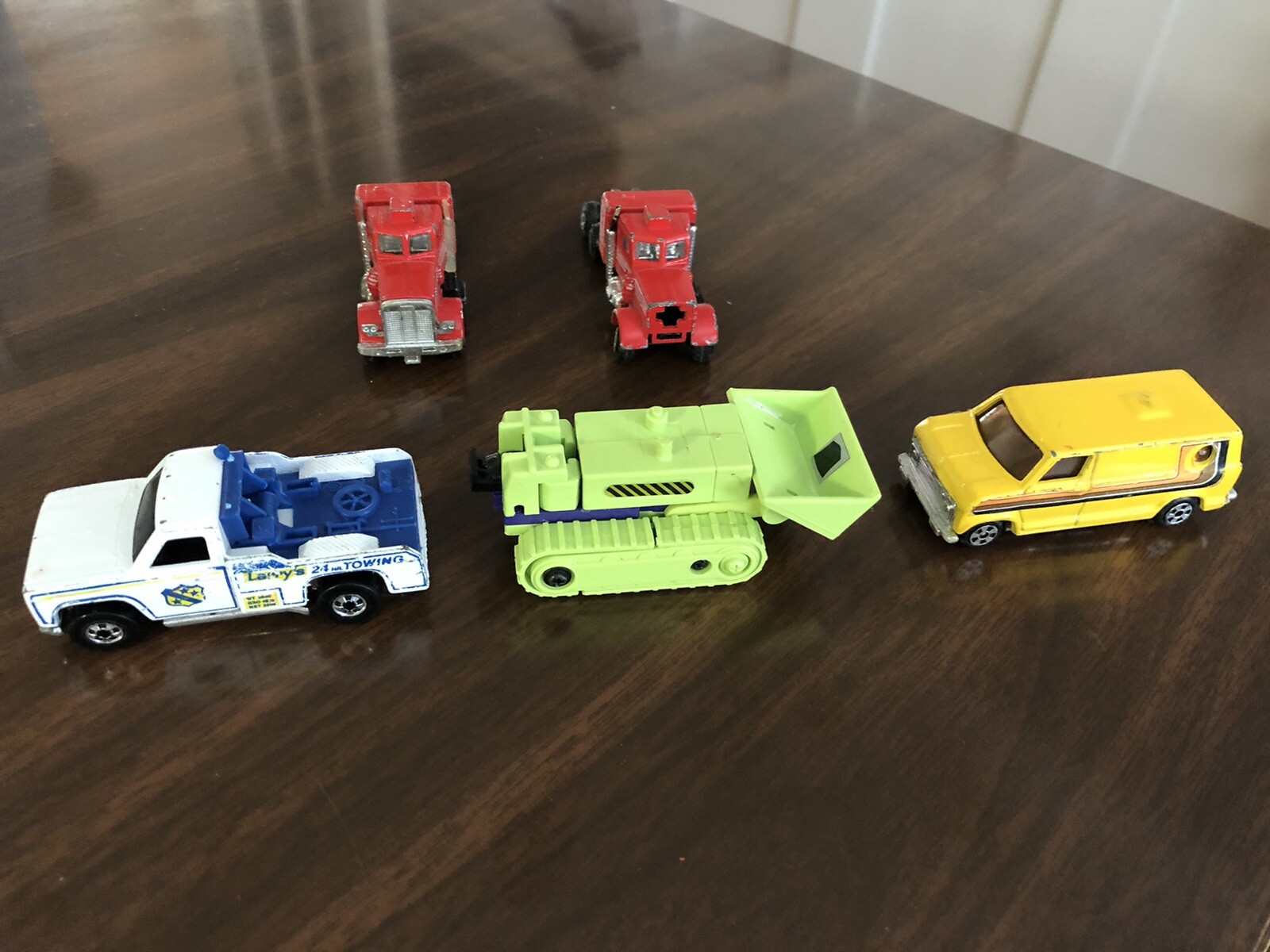 lot of 5 collectible die cast and plastic trucks, van, bulldozer and wrecker