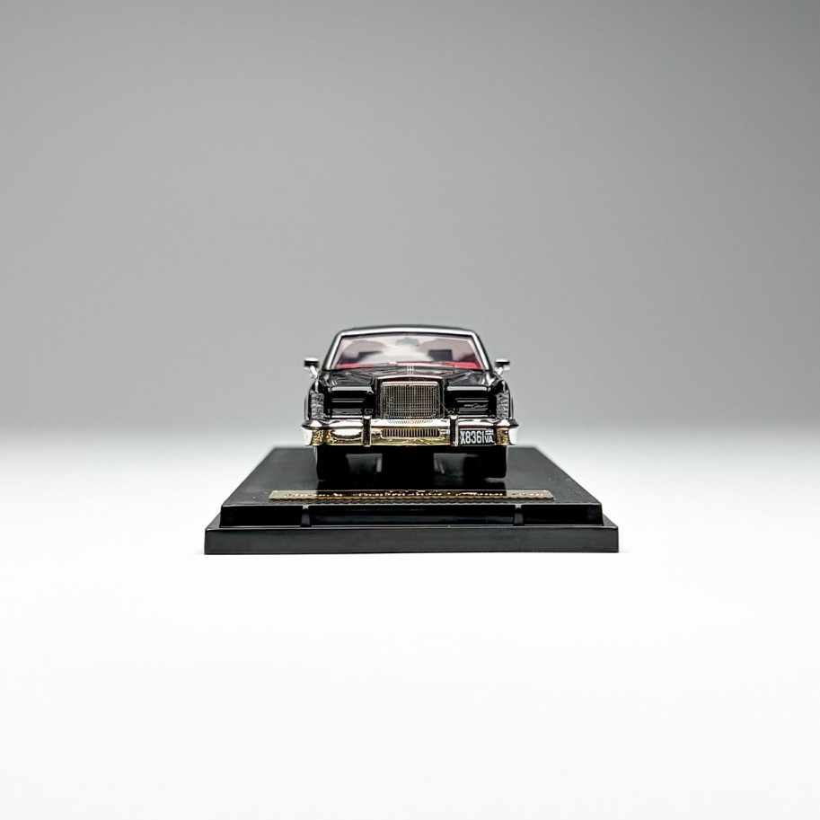 Turning Crush 1/64 Scale 1979 Lincoln Continental Town Car Alloy Model Car