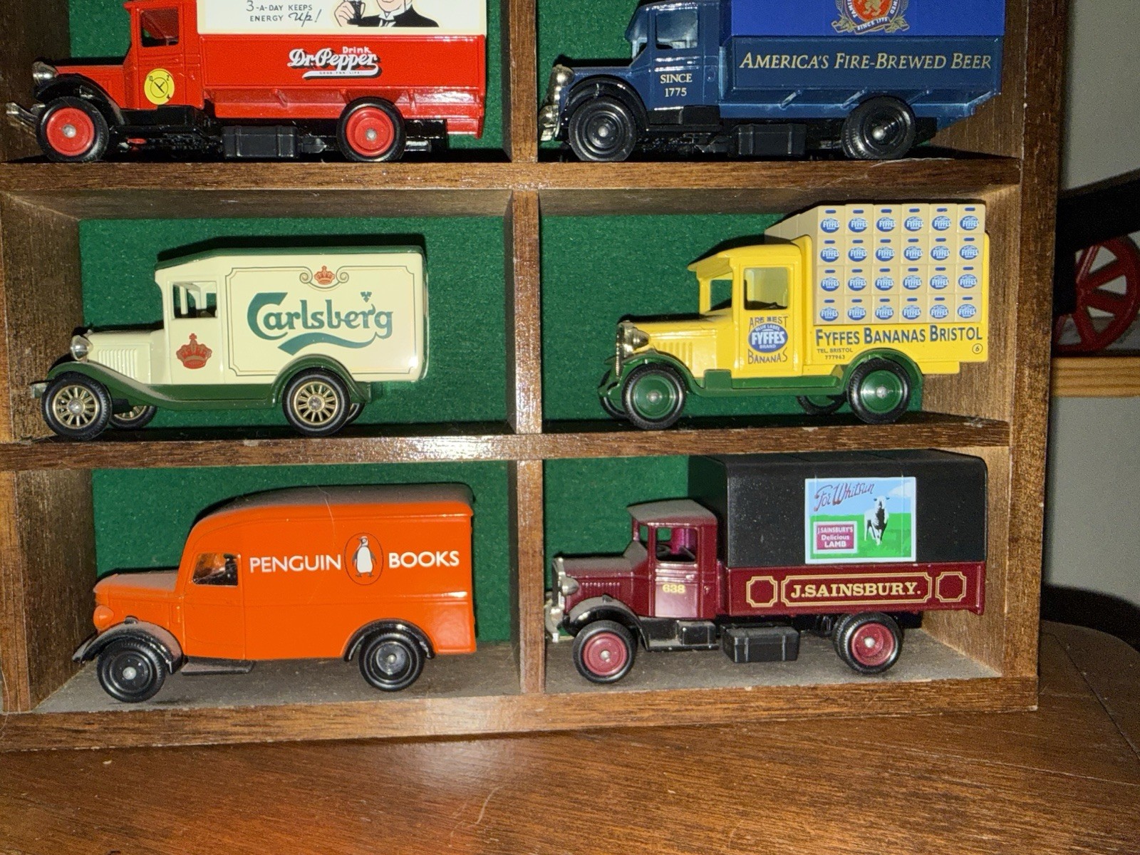 Lot of 15 Lledo Days Gone Diecast Trucks + Display Case – Advertising Vans