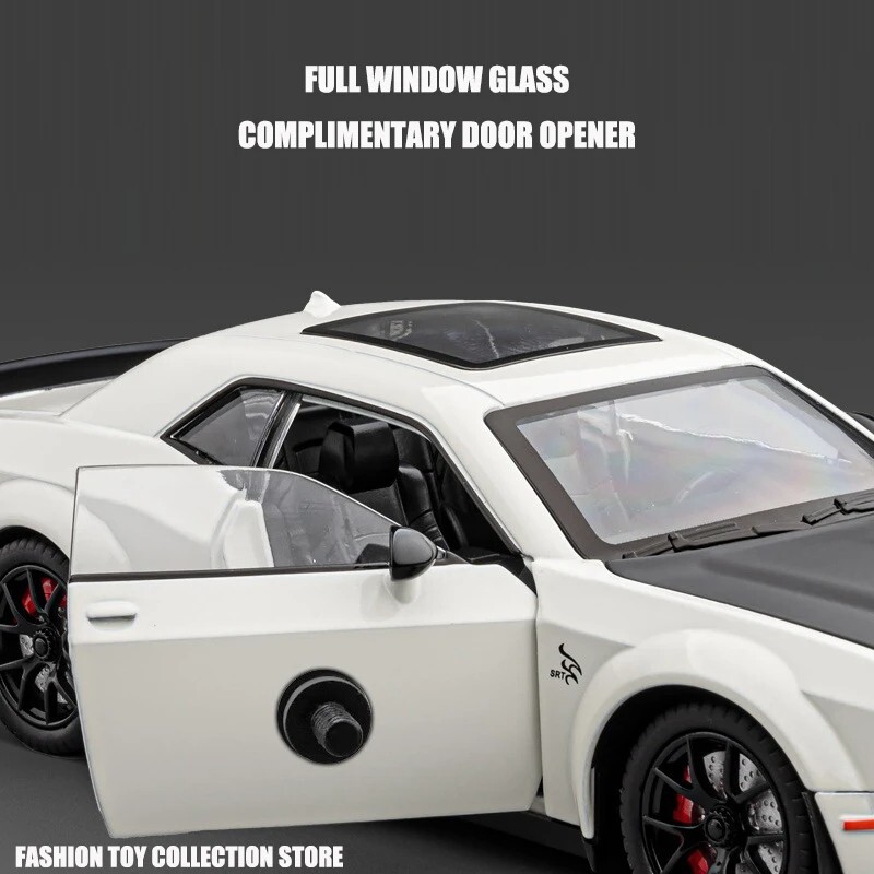 1:24 Dodge Challenger Hellcat Alloy Diecast Toy Car Model Sound Light Pull Back