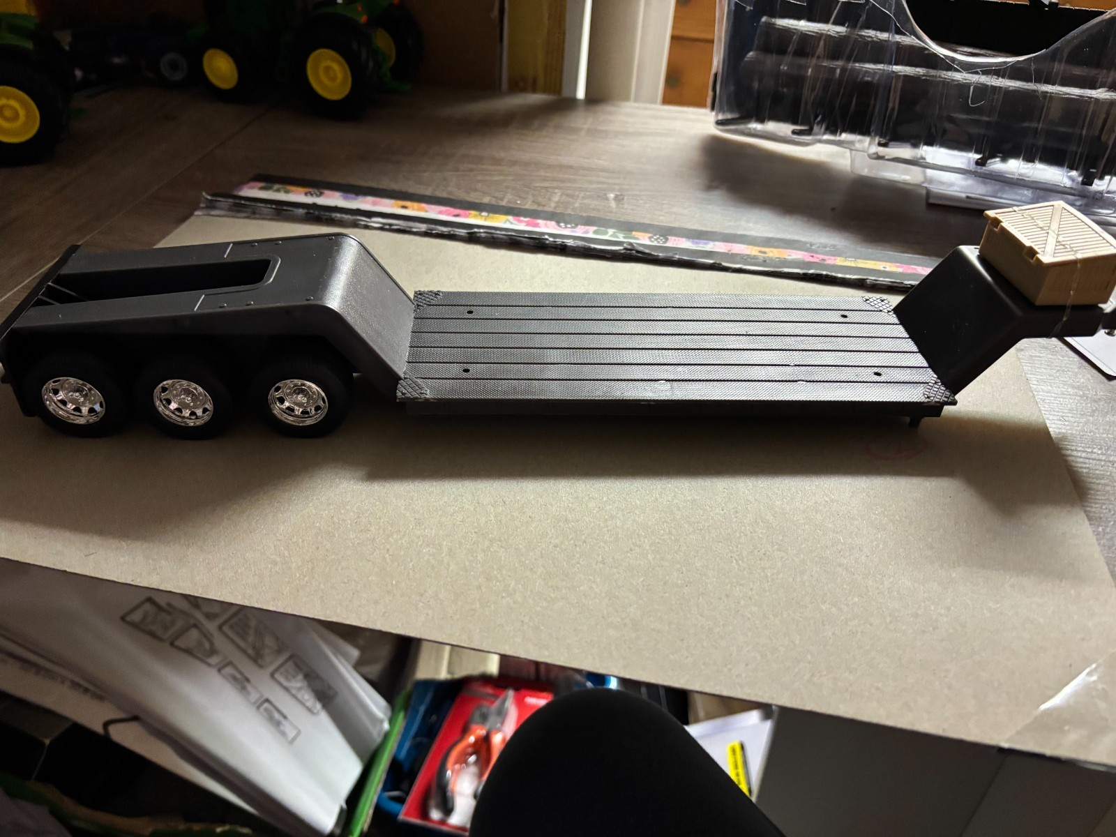 NEW RAY NEW GRAY LOWBOY TRAILER, NO PACKAGING #C 537