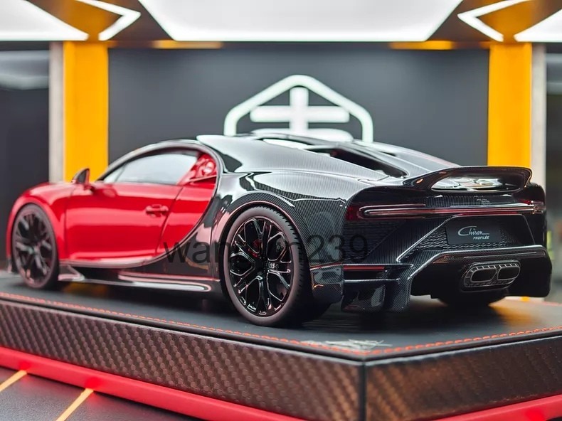 BBA Model 1/18 Bugatti Chiron Profilée Metallic Red Car Model