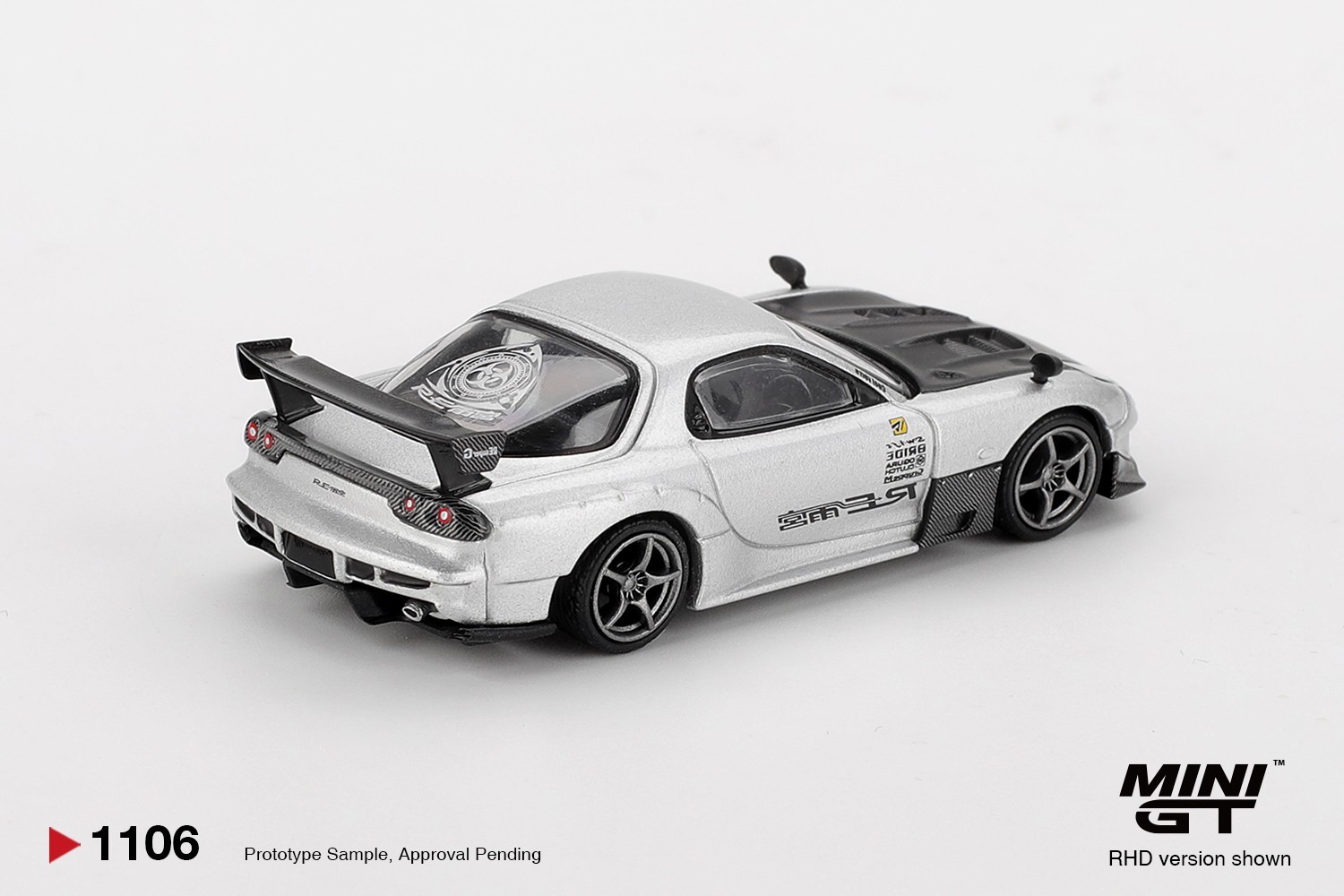 Mini GT 1:64 Mazda RX-7 RE-Amemiya Silver Metallic #1106