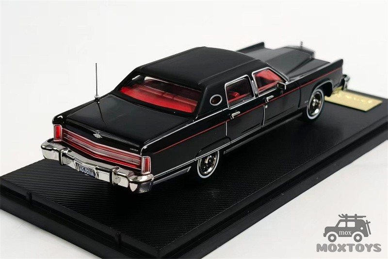 Turning Crush x SunStar 1:64 1979 Lincoln Continental Town Car Diecast Model Car