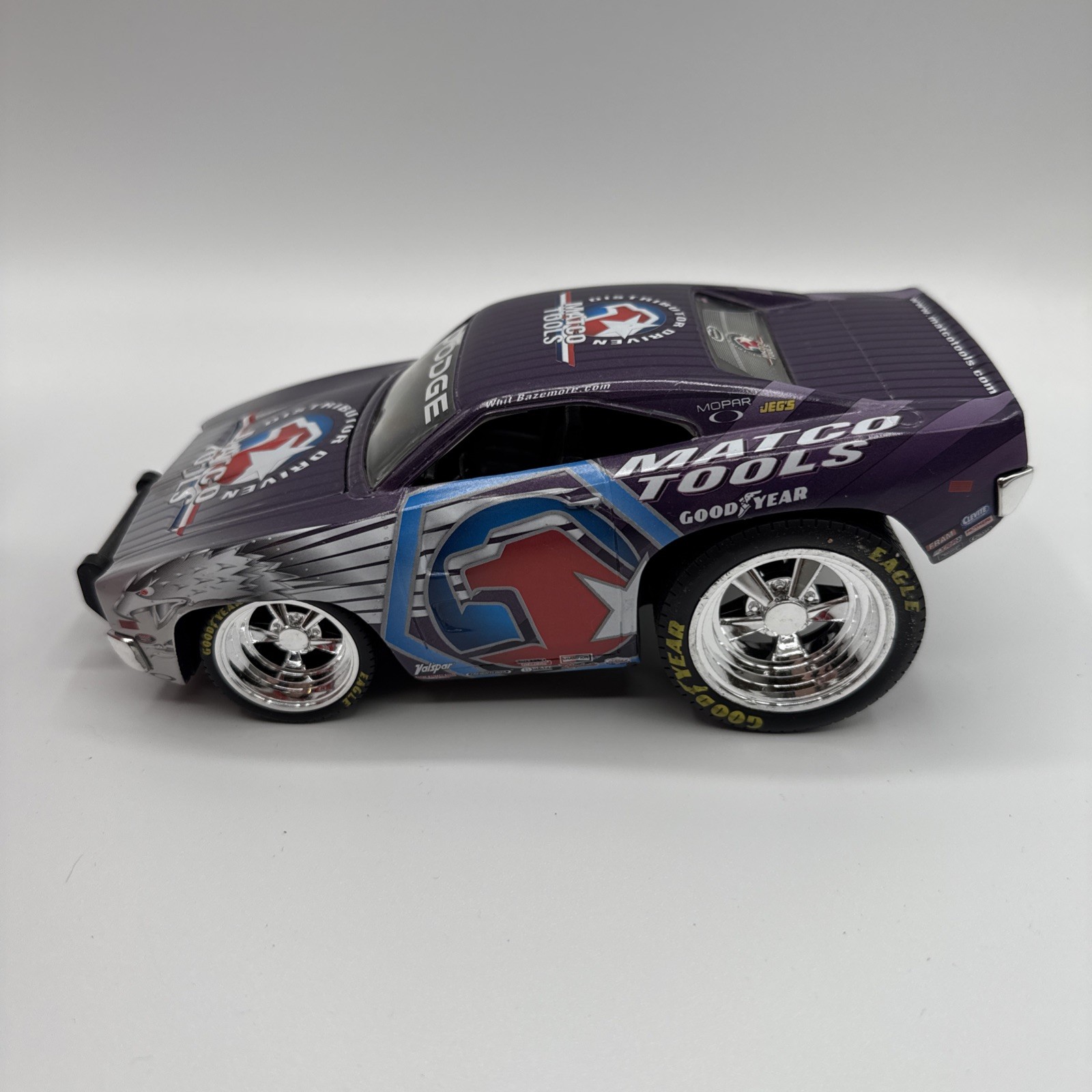 2005 Matco Tools Whit Bazemore 1969 Die Cast Styalized Dodge Charger w / COA