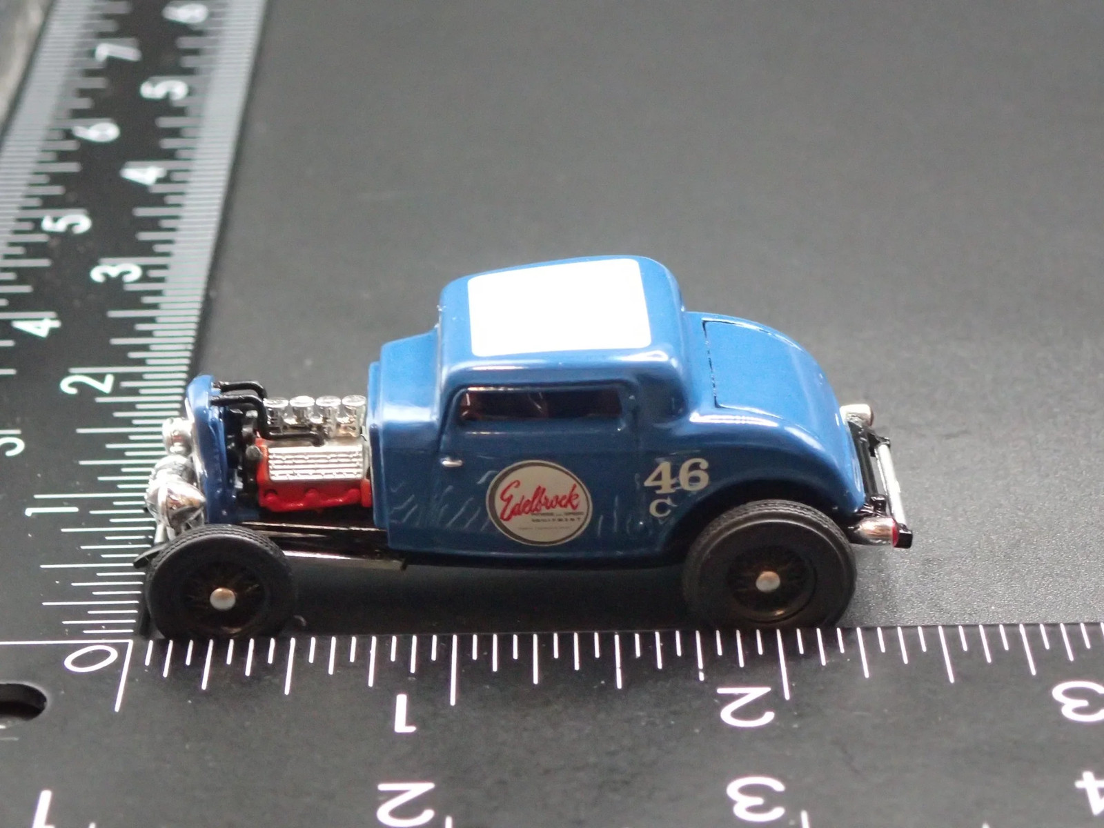 1932 32 FORD THREE WINDOW COUPE HOT ROD EDELBROCK 1:64 SCALE DIECAST MODEL CAR