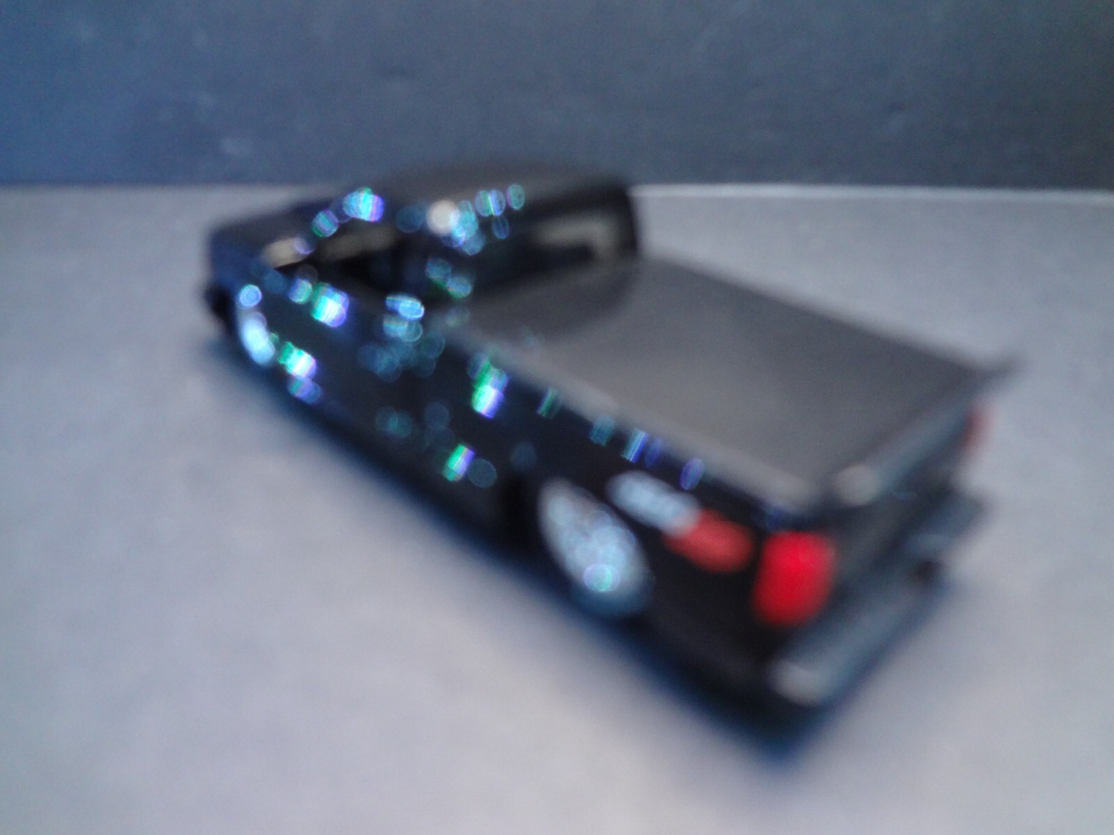 MaisTo 1993 Chevrolet 454 SS Pickup black w/ removable bed cover – Loose 1:64