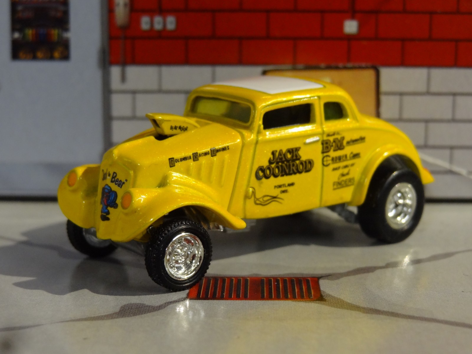 HOT WHEELS – JACK “THE BEAR” COONROD – 1933 WILLYS GASSER DRAG CAR NHRA
