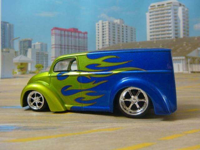 Slammed 1926-1986 Divco V8 Hot Rod Panel Delivey Van 1/64 Scale Limited Edit M