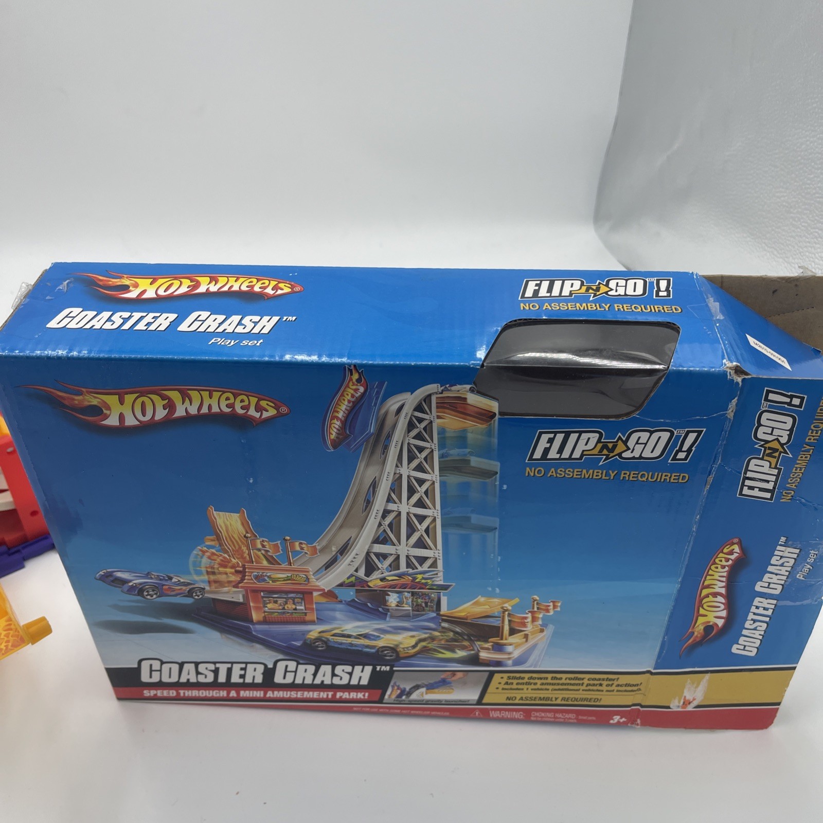 2007 Hot Wheels “Coaster Crash Flip-N-Go” Play Set By Mattel 12 1/2″ High W Box