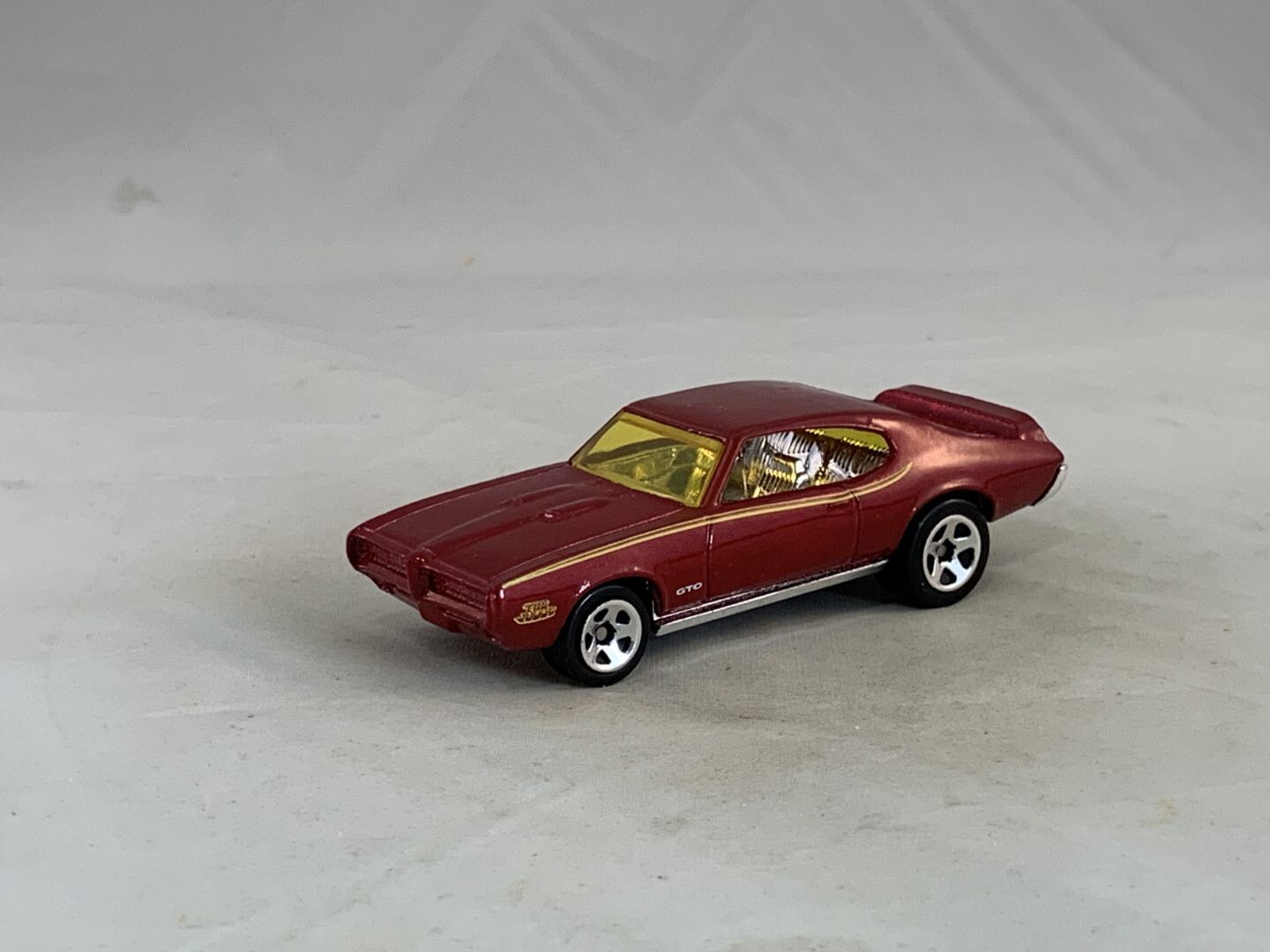 Hot Wheels 1969 Pontiac GTO Judge 2005 Kmart Dark Red 5SPs