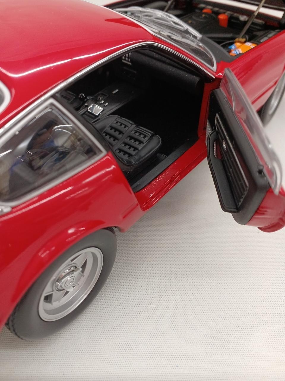 Kyosho Ferrari Collection 1/18 Diecast Model Car Display Used from Japan